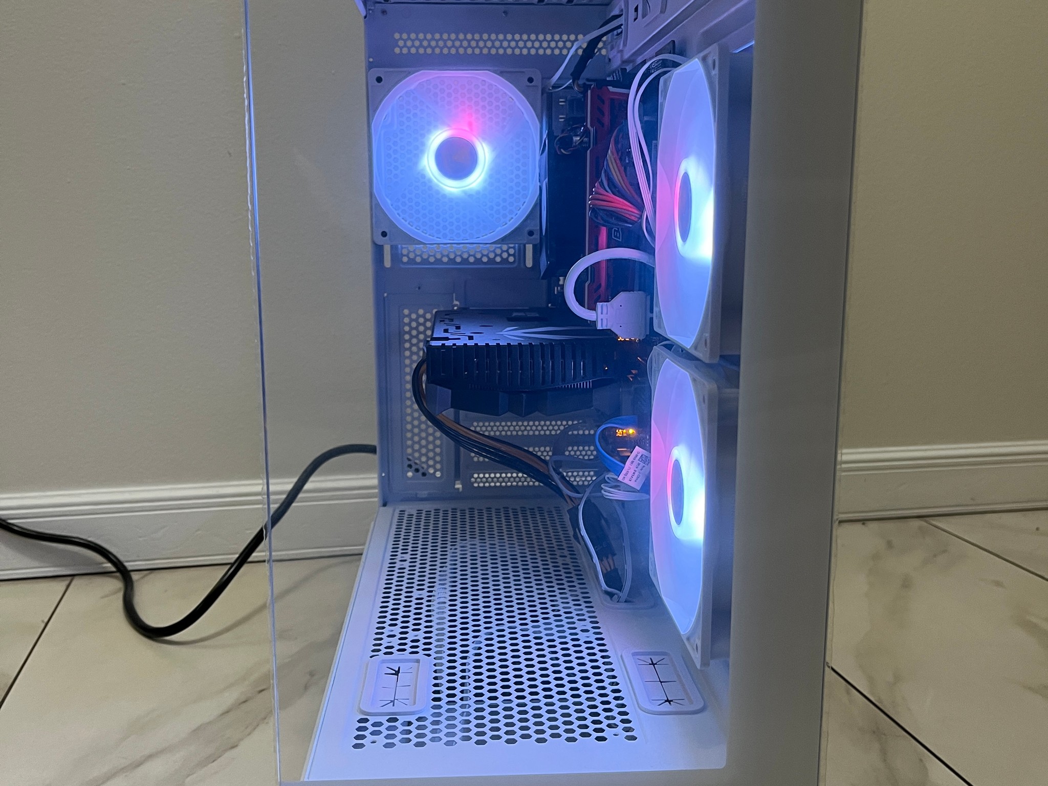 NVIDIA RTX 2070, Intel Core i5-8400, 16GB RAM, 500 GB SSD, High FPS Gaming PC w/ Wi-Fi