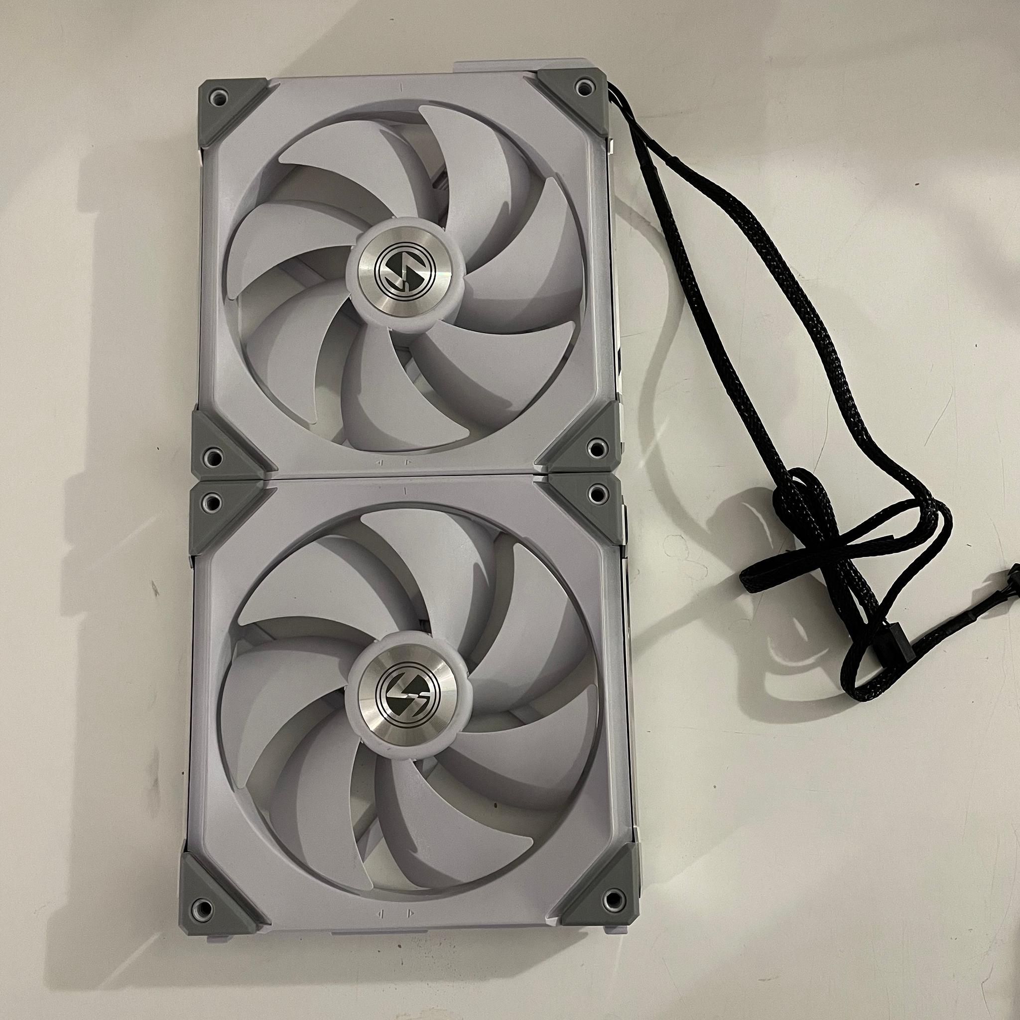White Lian Li SL 140mm RGB Fans 