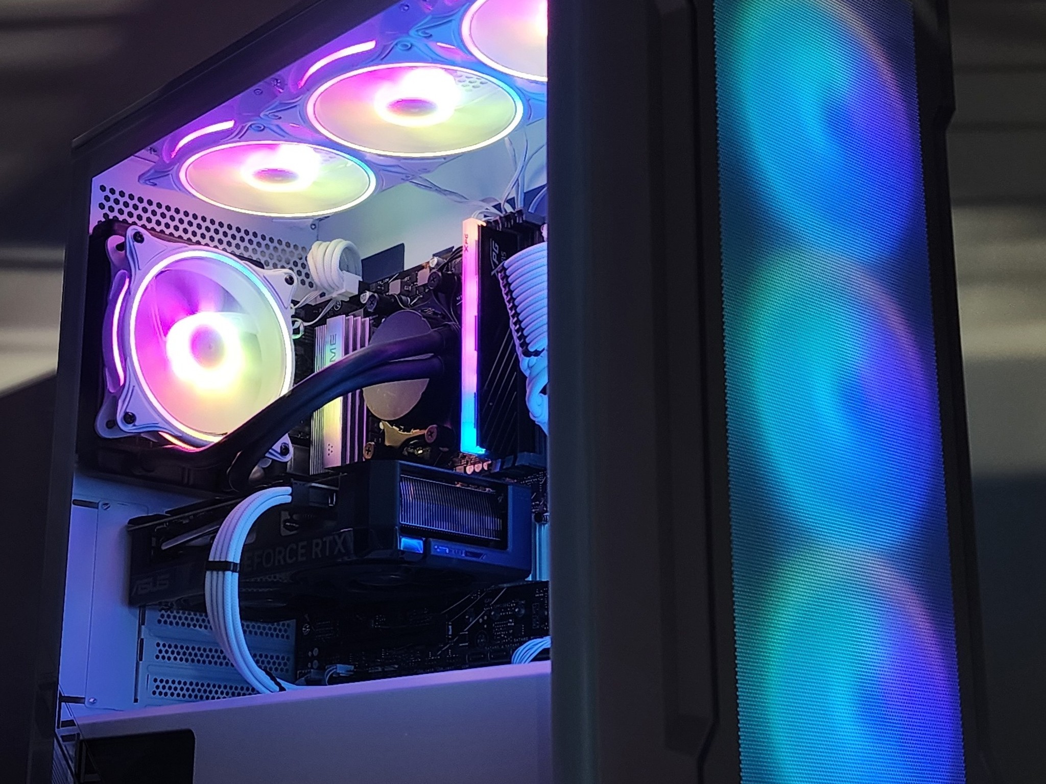 Gaming PC Ryzen 5 8500G 16GB RAM 1TB SSD RTX 4060 Ti 8GB Windows 11 Computer