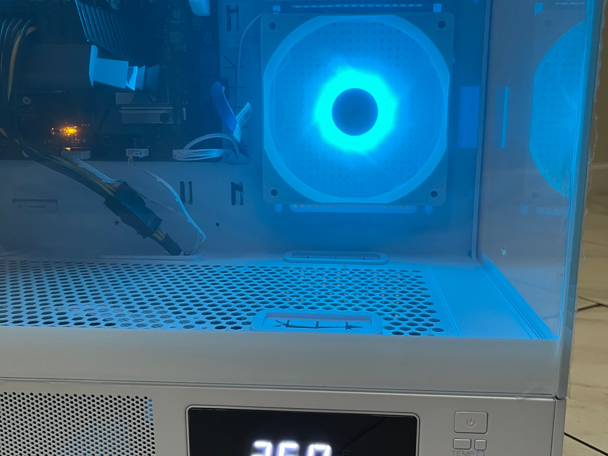 NVIDIA RTX 2070, Intel Core i5-8400, 16GB RAM, 500 GB SSD, High FPS Gaming PC w/ Wi-Fi