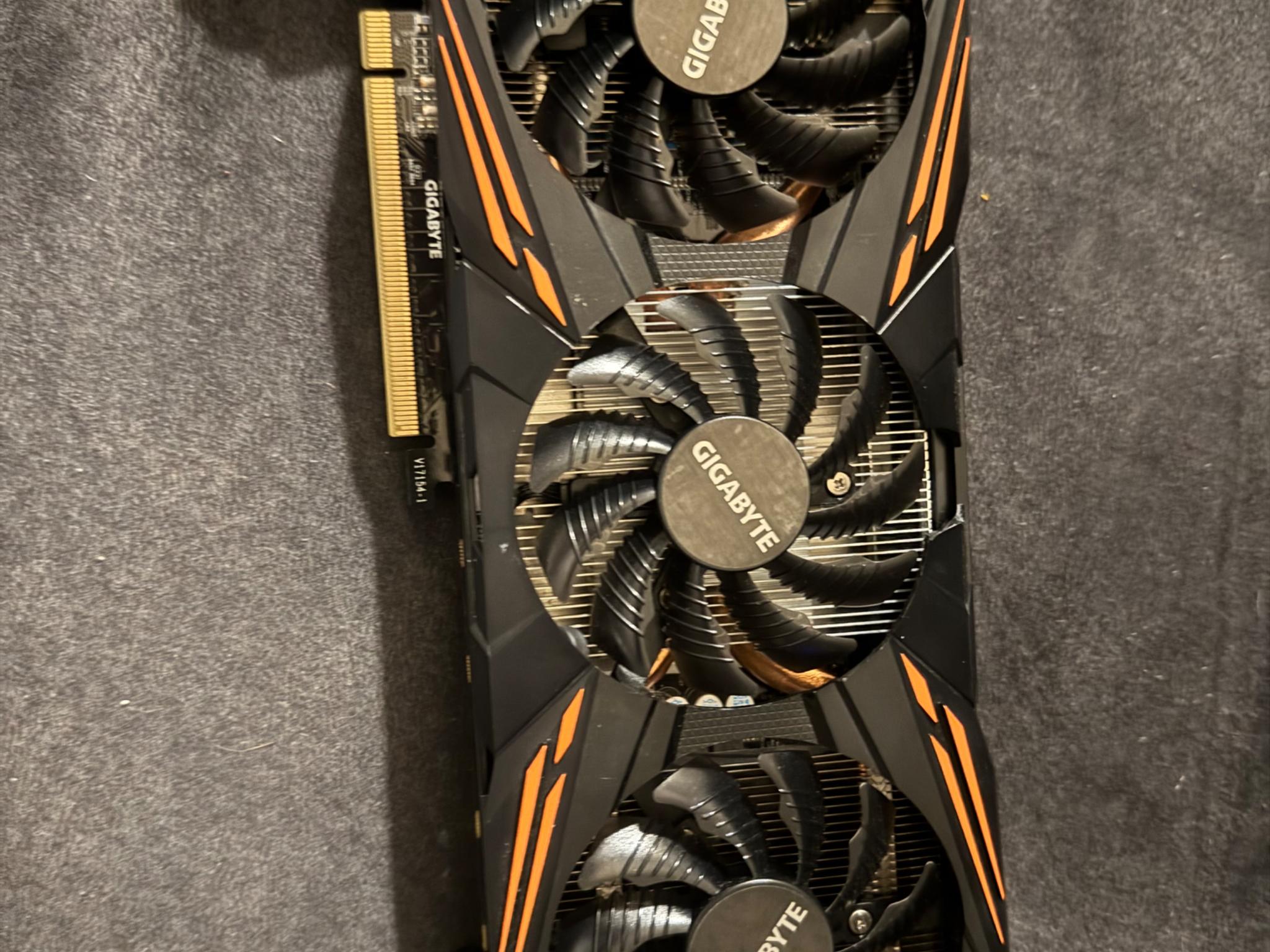 AMAZING CONDITION GIGABYTE GTX 1070 TI 8GB