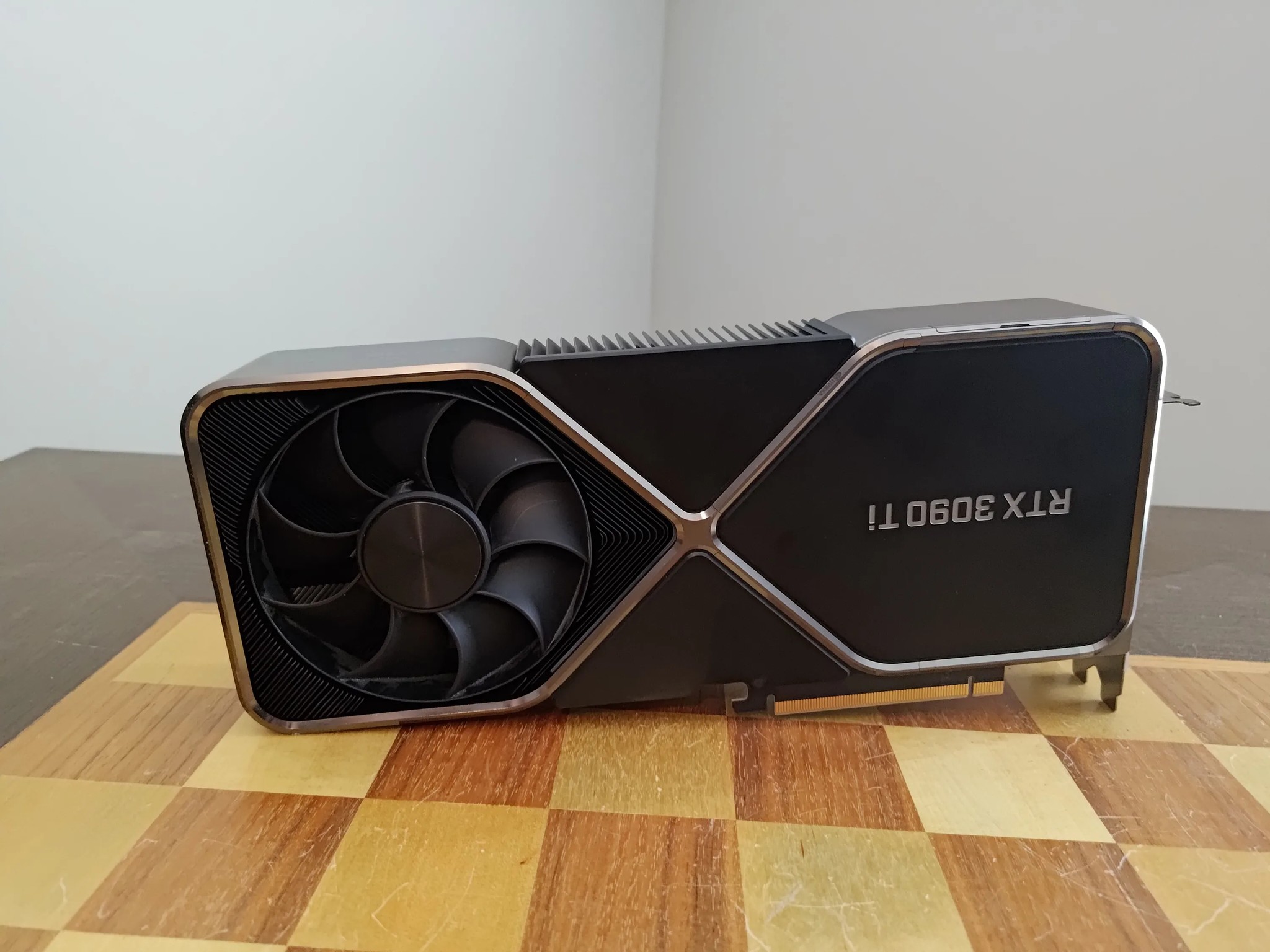  NVIDIA RTX 3090Ti Founder's Edition