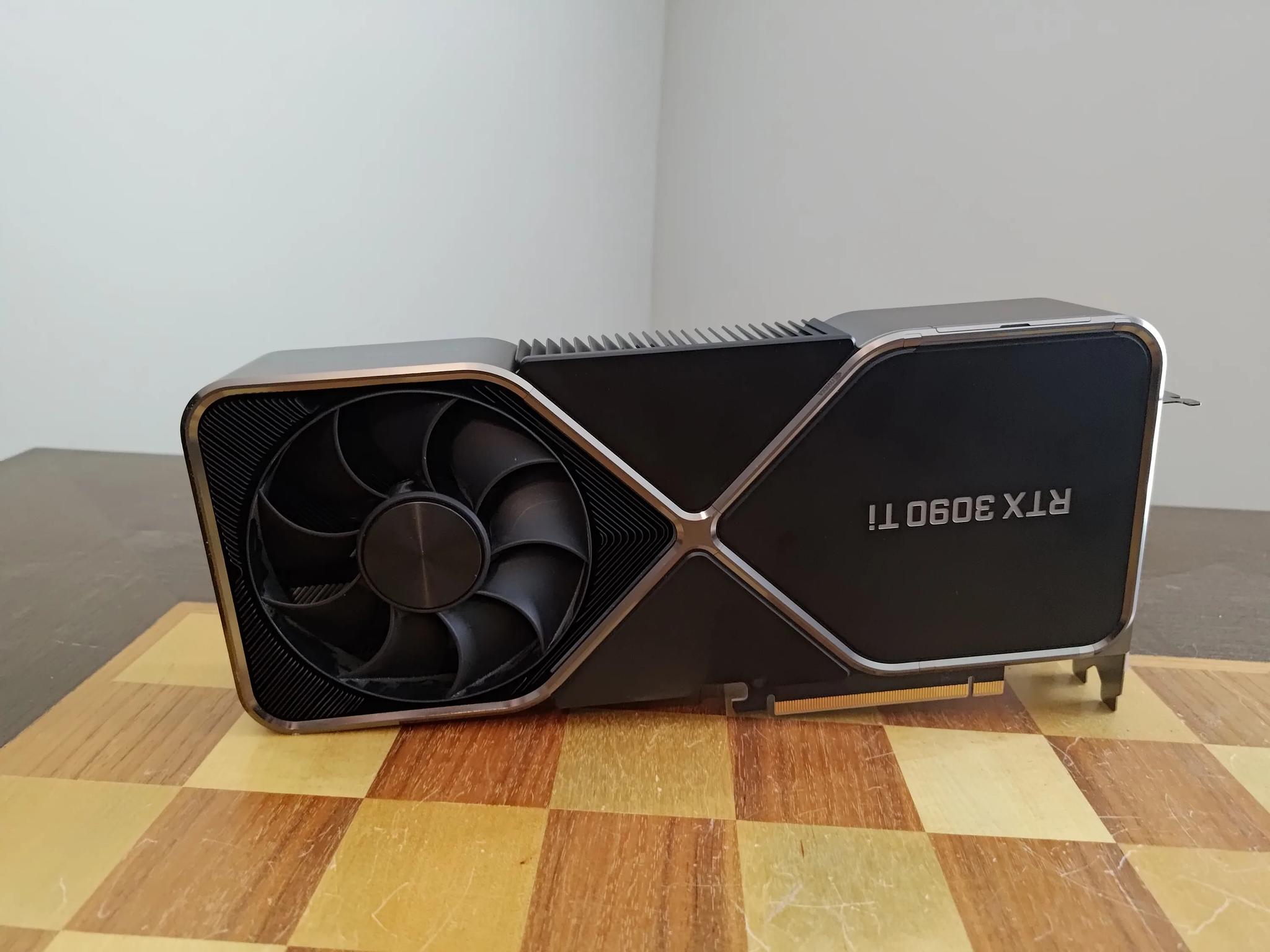 NVIDIA RTX 3090Ti Founder's Edition