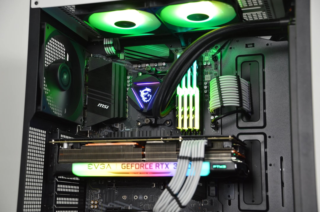 ⚪️⚫️ RTX 3070 | RYZEN 7 5800X | 32 GB RGB RAM | 1TB NVME GEN 4