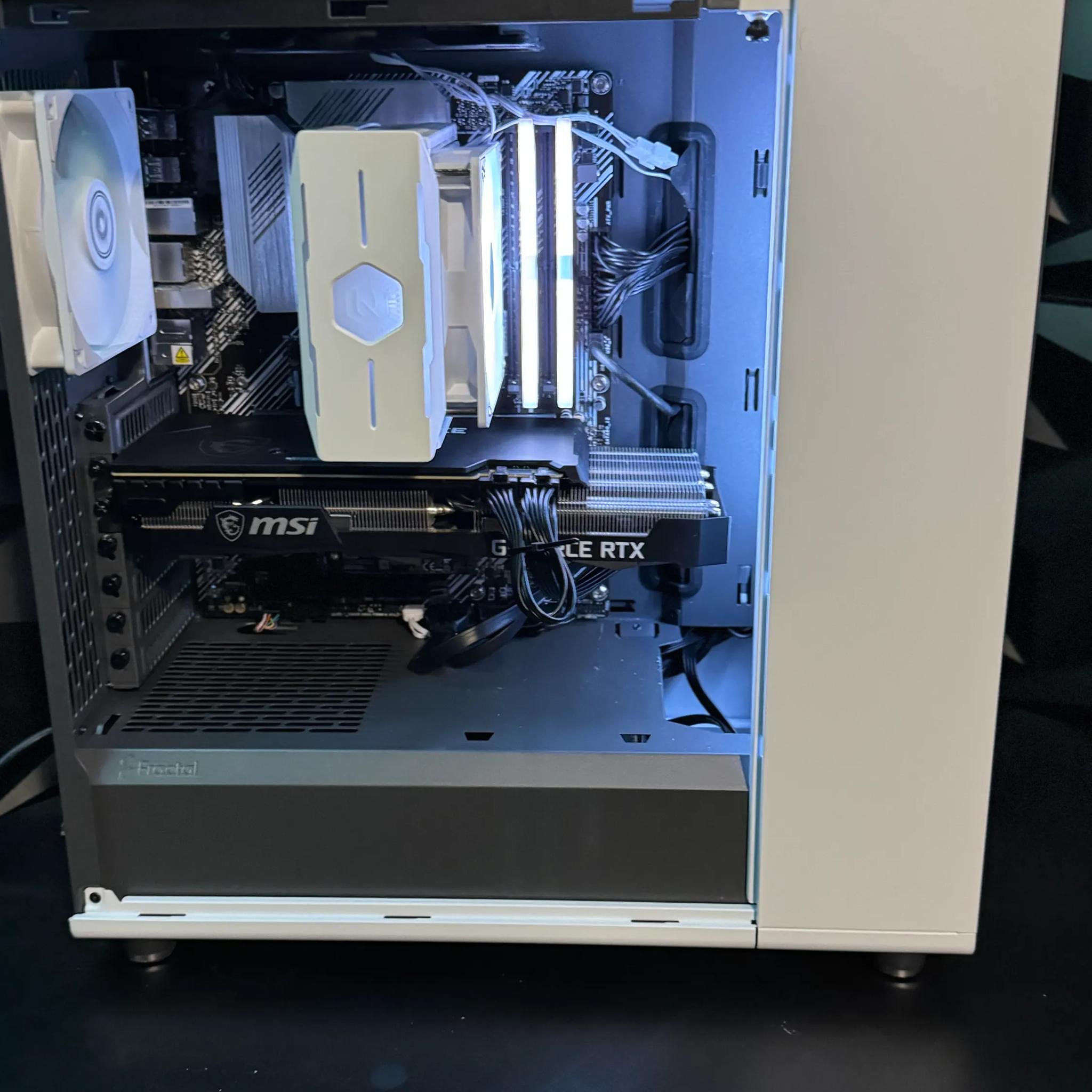 🌲🪵 Northern Oak 🌲🪵 Ryzen 7 5700X| RTX 3070 |32 GB DDR4 3200MHz| 1.25 TB NVMe