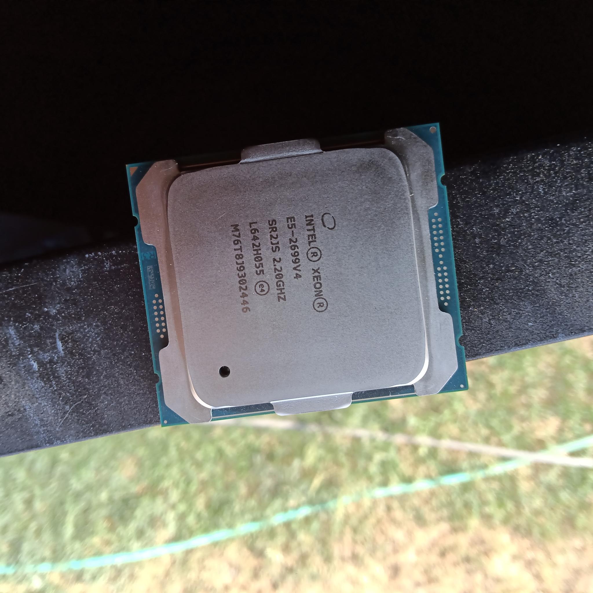 Intel Xeon E5-2699A v4 cpu unused and new