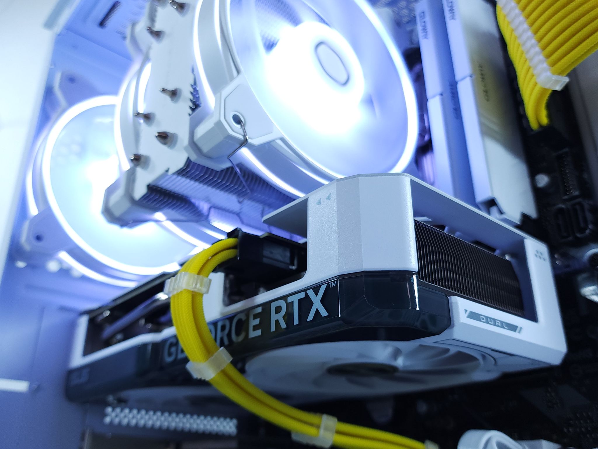 💛RTX 4060●Ryzen 7 5700X●1080p Gaming PC