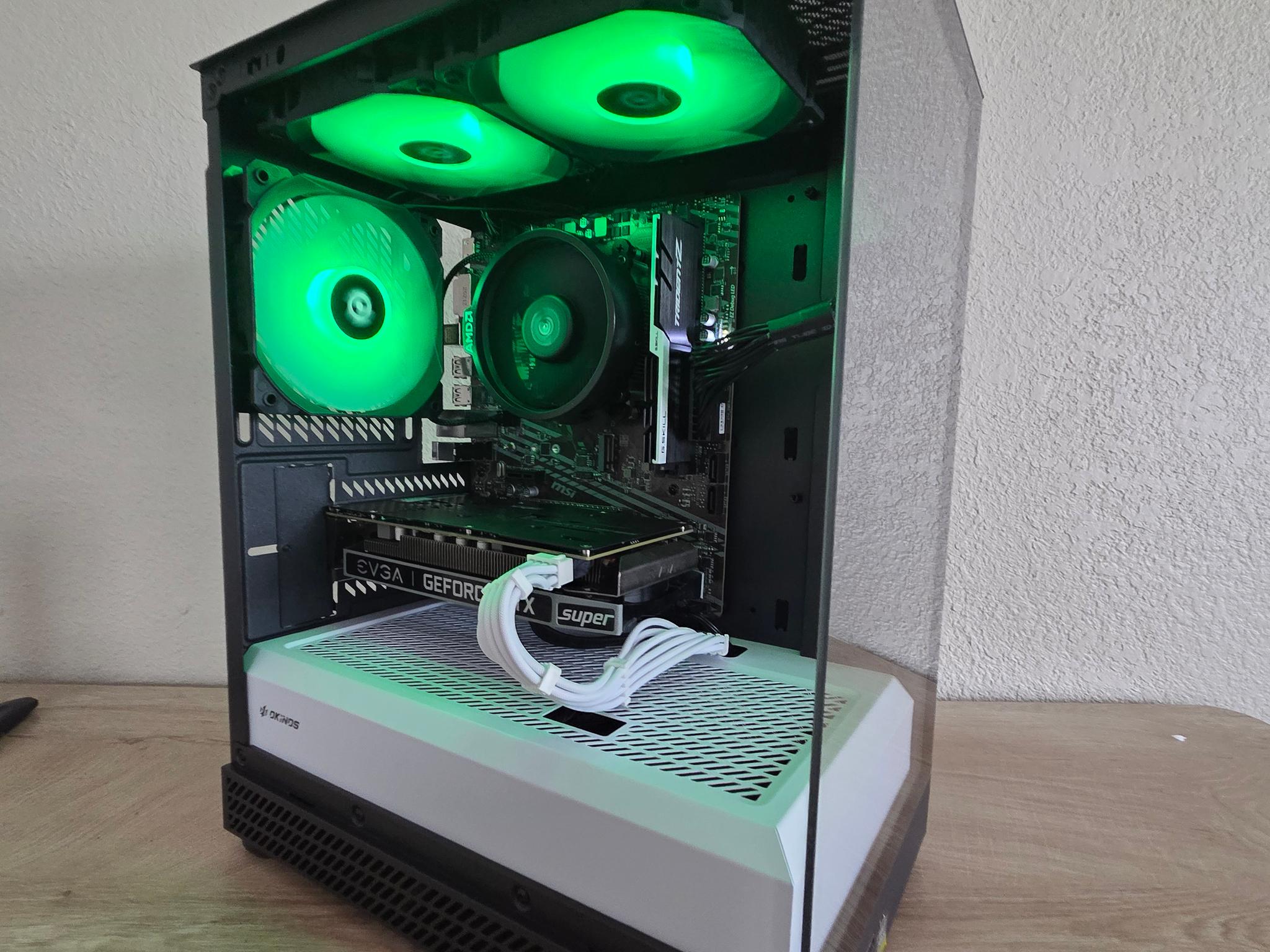 ⚫⚪ MONO SHADOW — Black & White Gaming PC