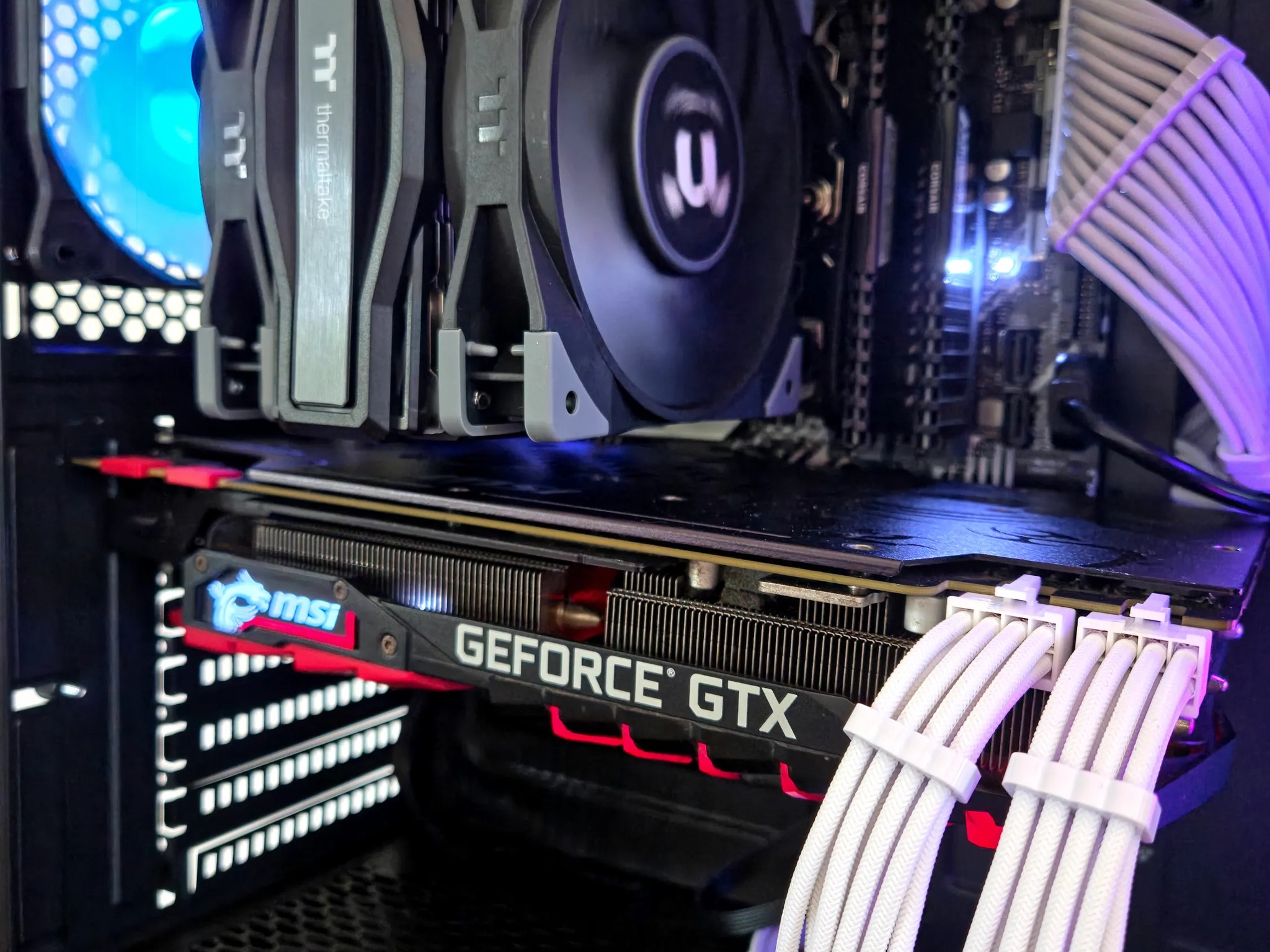 Starter PC! Intel i3 10100f - MSI 1080 Ti