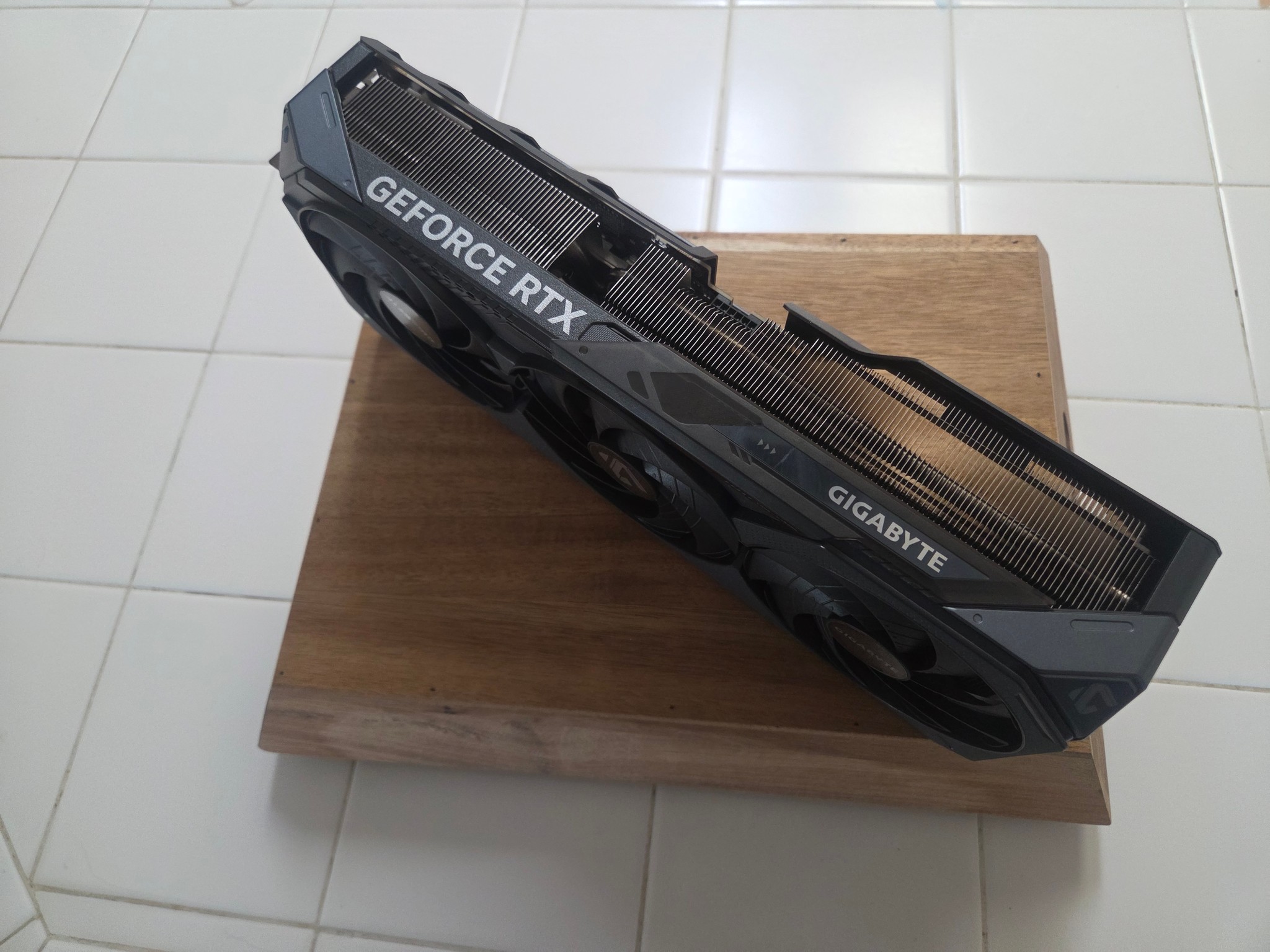 GIGABYTE GeForce RTX 5080 GAMING OC 16G