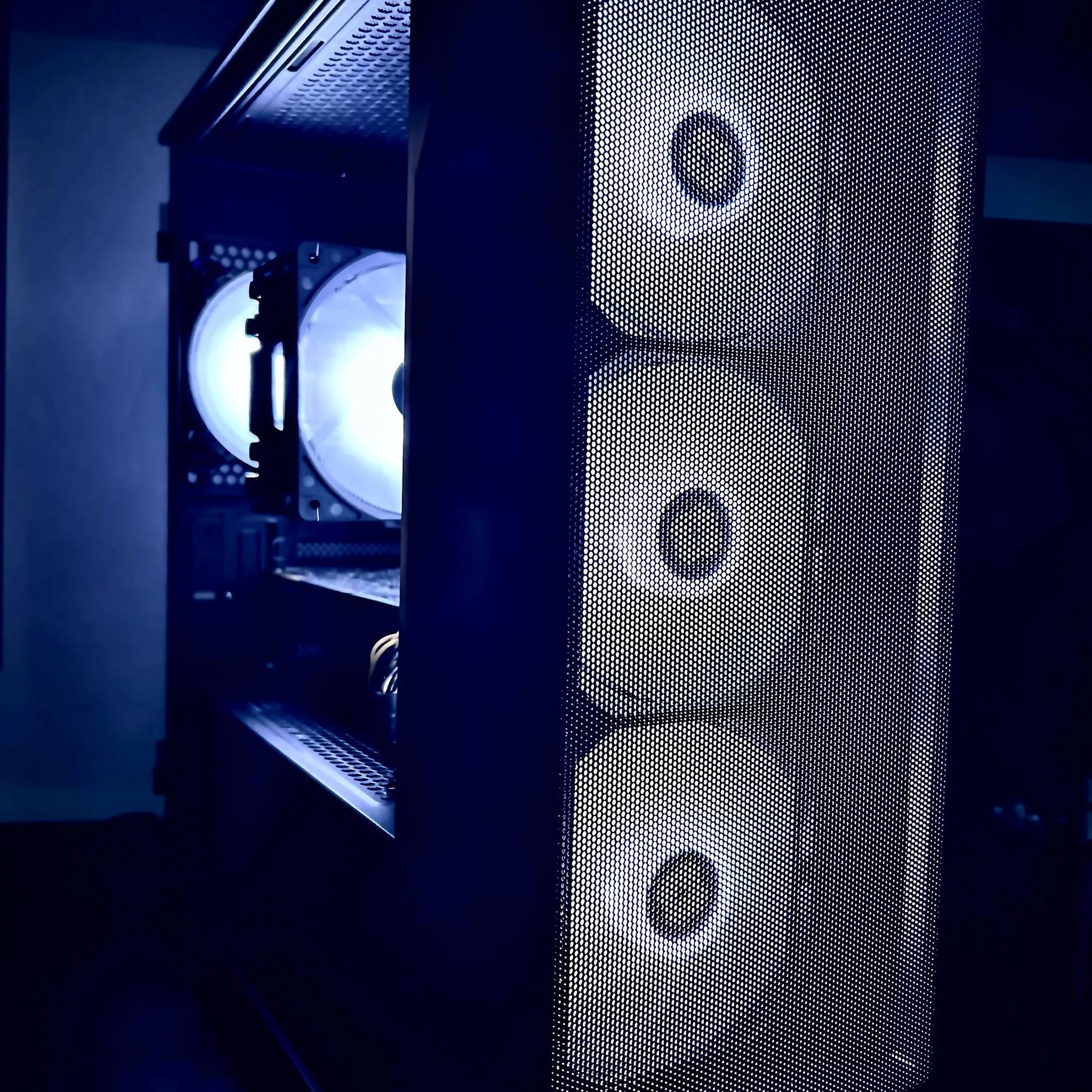 GTX 1070 / Ryzen 3 2200g / 16gb 3200MHz / 512GB NVMe Gen 3 Gaming Pc