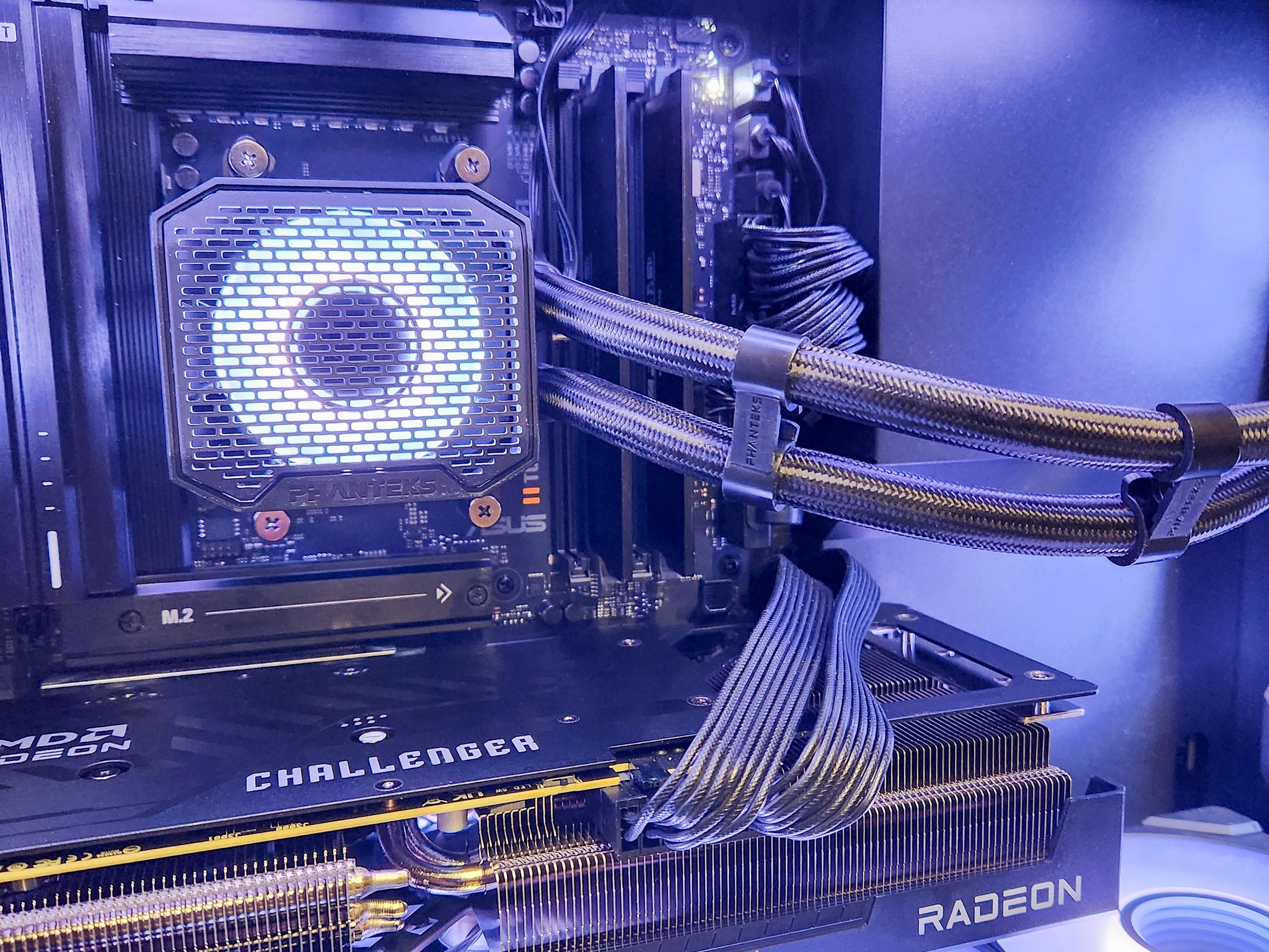 RX 9070 XT | Custom Gaming / Streaming Liquid Cooled PC | Ryzen 7 7800X3D | 2TB SSD | 32GB DDR5