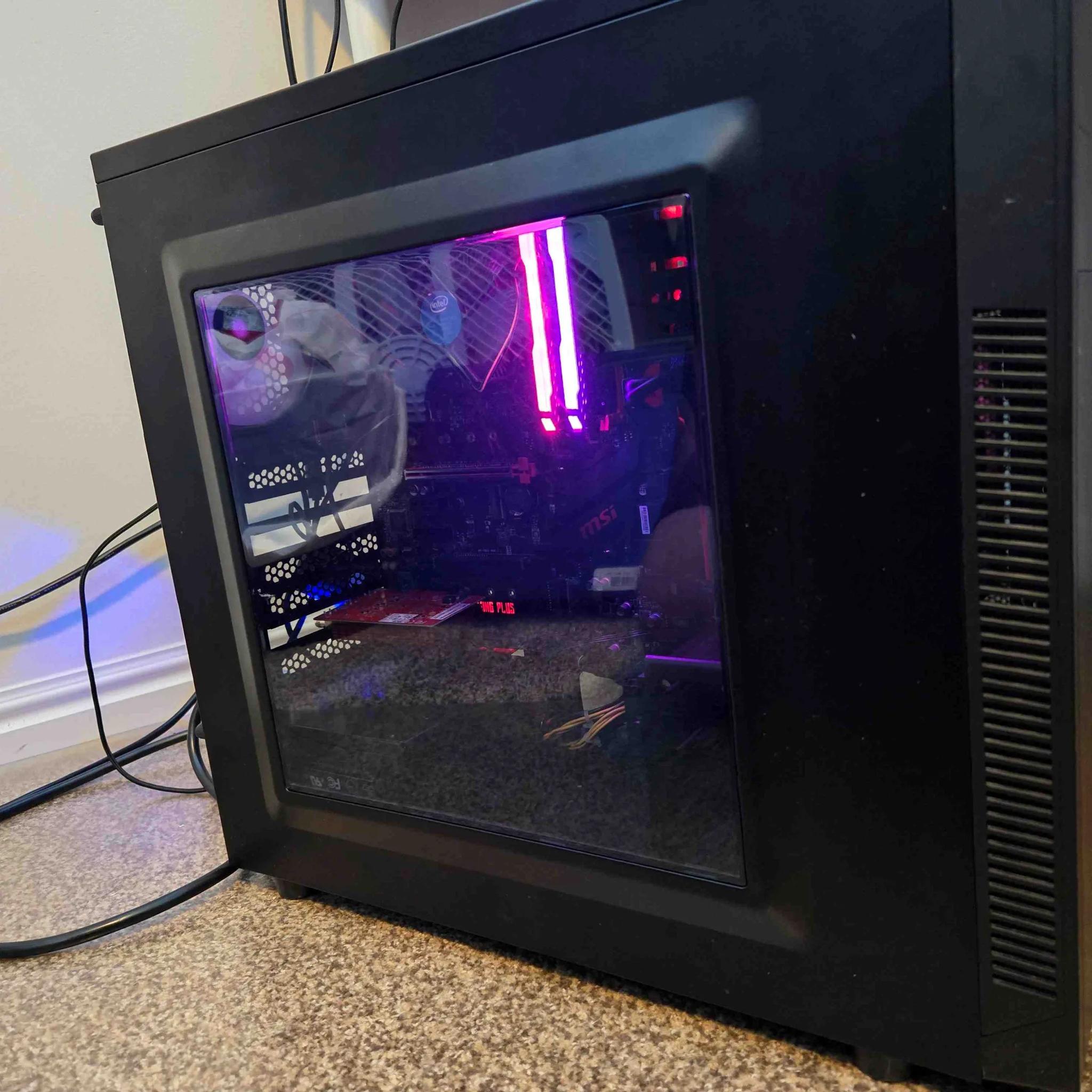 Black, Red, and RGB: i7, 16Gb RGB RAM, 1Tb SSD, Wi-Fi