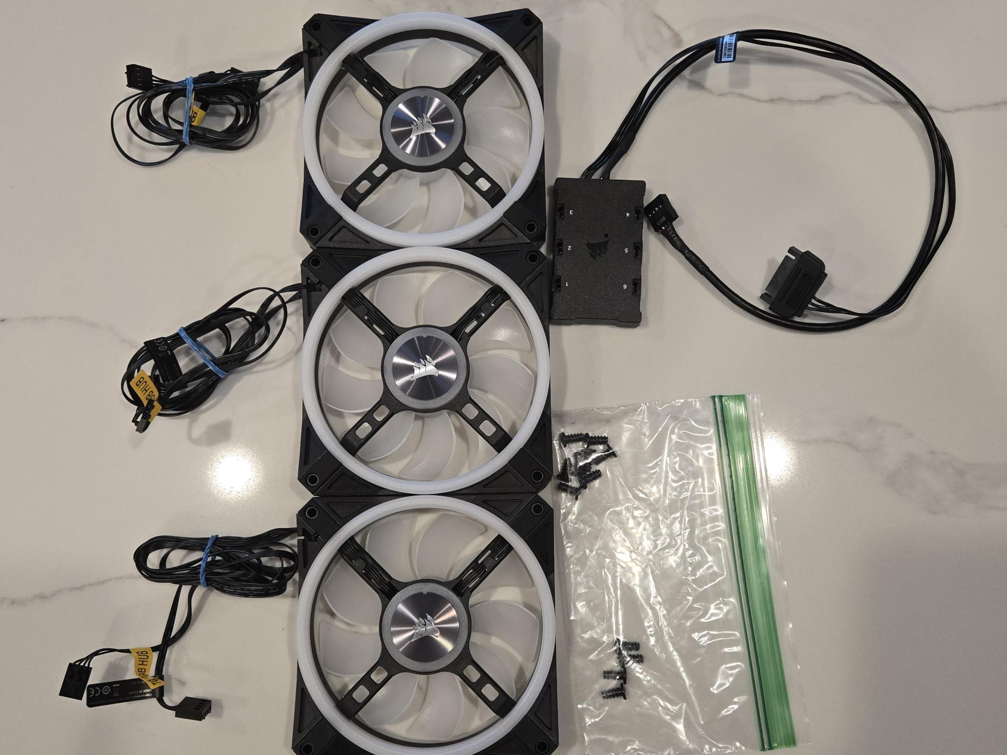Corsair iCUE QL120 120 mm Fans (3-Pack) w/ Lighting Node Core
