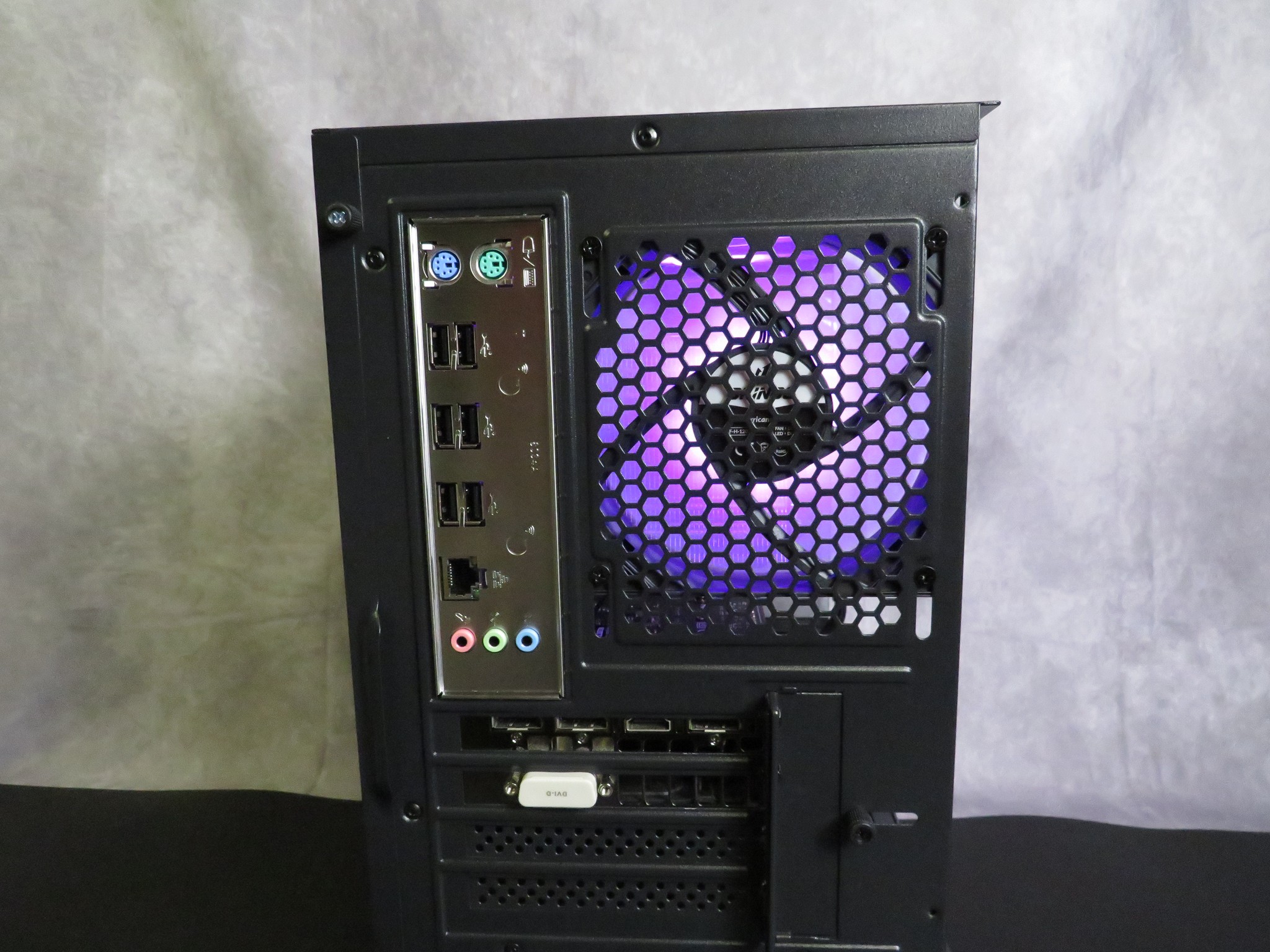 Budget Entry Level Gamer: Xeon E5-2650 v4 + EVGA GTX 1070ti + 32 GB DDR4 + 1TB SSD