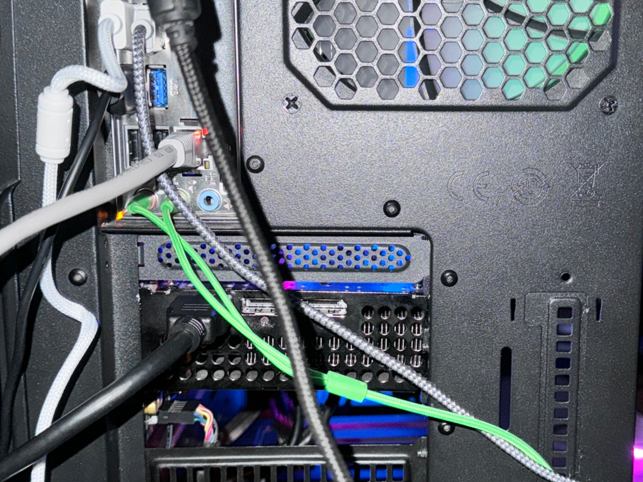 MID RANGE PC RYZEN 7 (GTX 1660 EQUIVALENT) GAMING PC