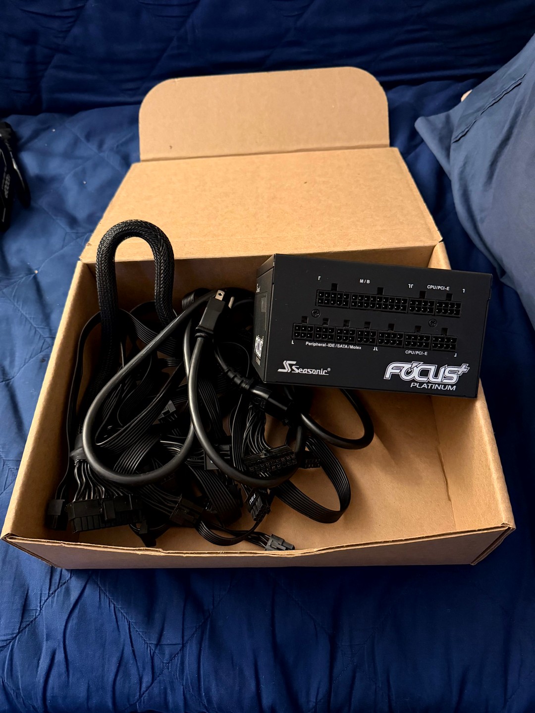 SeaSonic FOCUS Plus Platinum 850 W 80+ Platinum Certified Fully