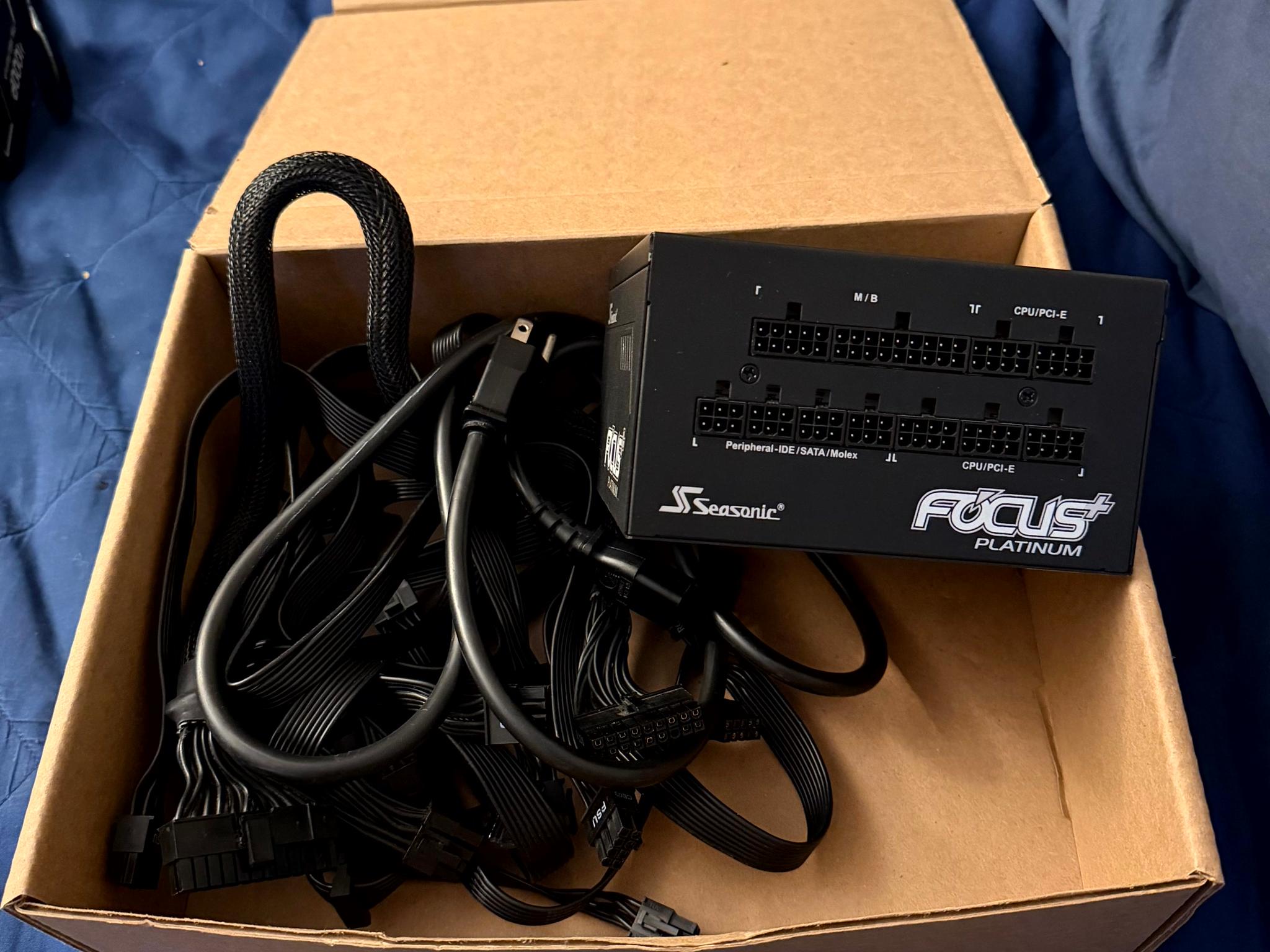 SeaSonic FOCUS Plus Platinum 850 W 80+ Platinum Certified Fully Modular ATX Power Supply