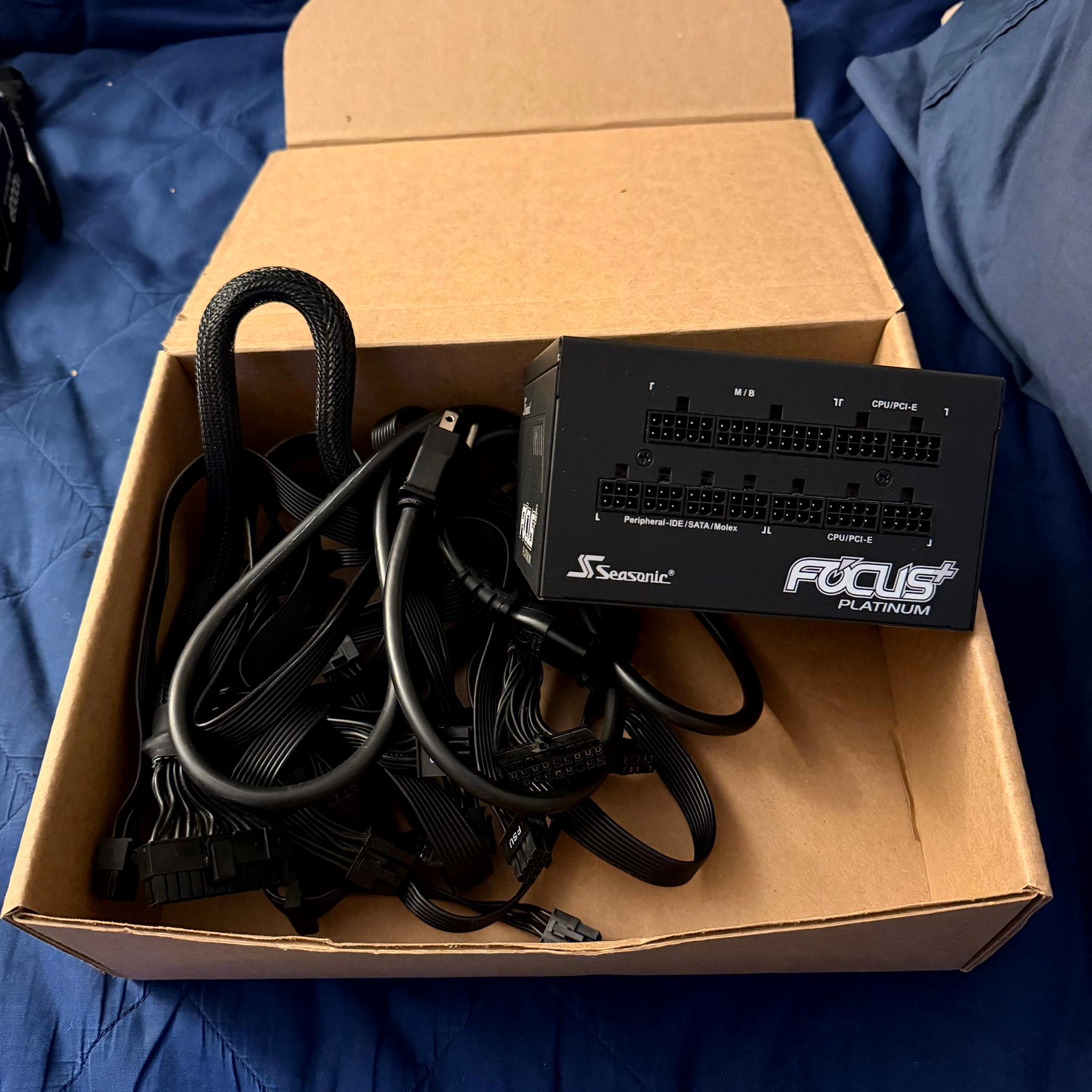 SeaSonic FOCUS Plus Platinum 850 W 80+ Platinum Certified Fully Modular ATX Power Supply