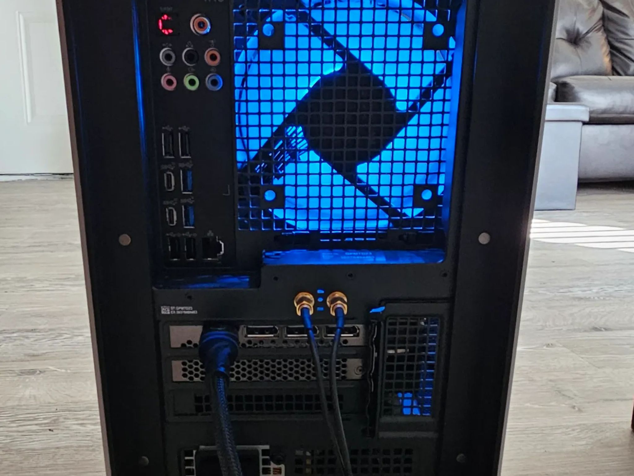 Alienware Aurora R15 | Nvidia Rtx 4090 | i9 13th Gen | 4TB NVMe + 2TB SATA | 1350W | liquid cooled