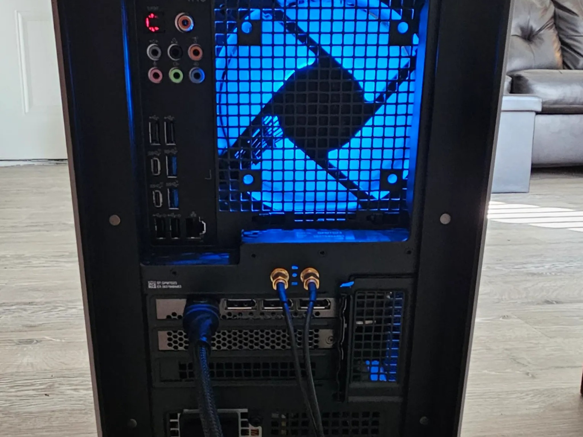 Alienware Aurora R15 | Nvidia Rtx 4090 | i9 13th Gen | 4TB NVMe + 2TB SATA | 1350W | liquid cooled