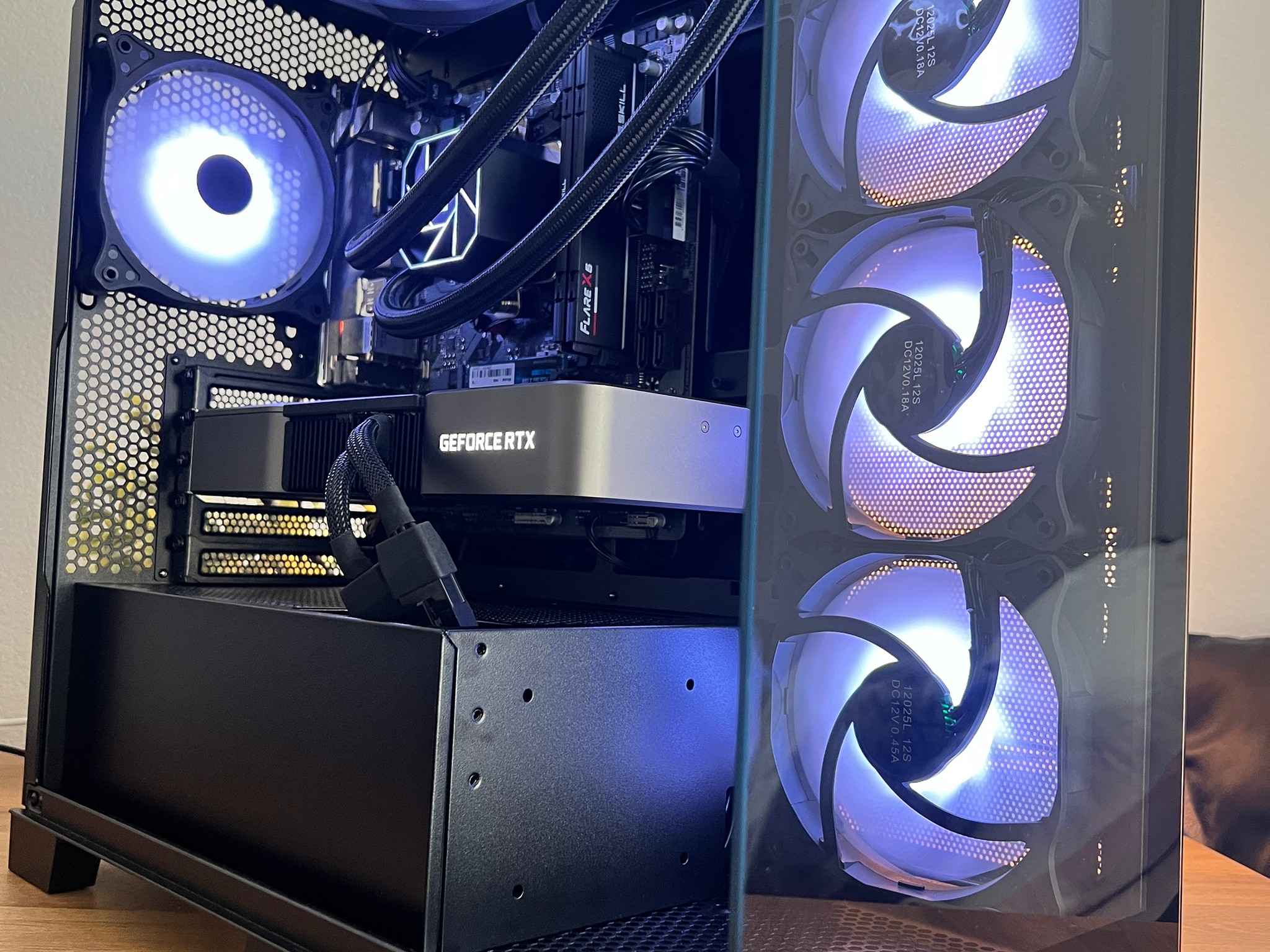 RTX 3080 | Ryzen 5 7600x | 32gb ram | 1tb m.2 SSD | Gaming PC