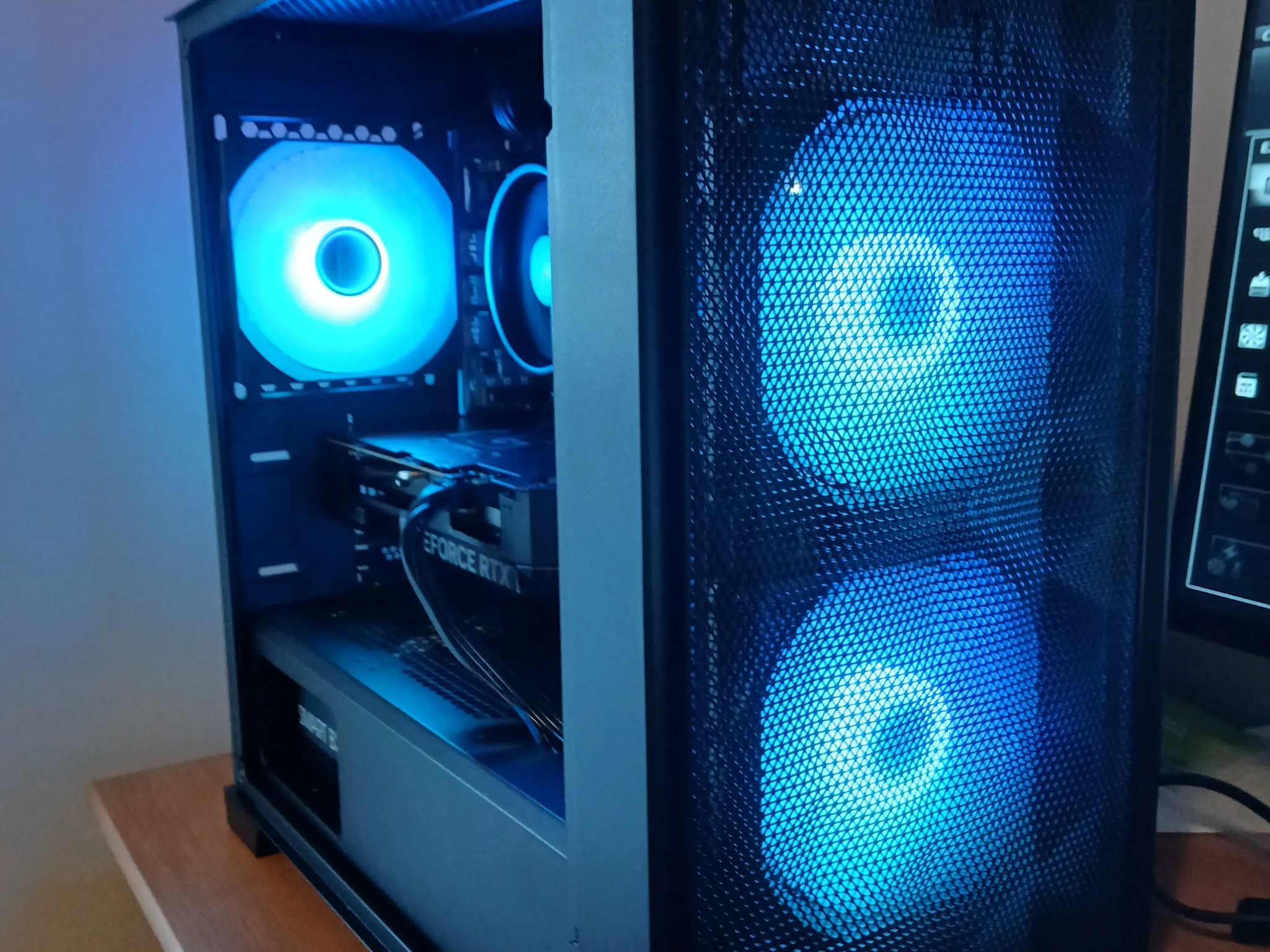 RTX 4060 | Ryzen 5 5600 | 16GB DDR4 RAM