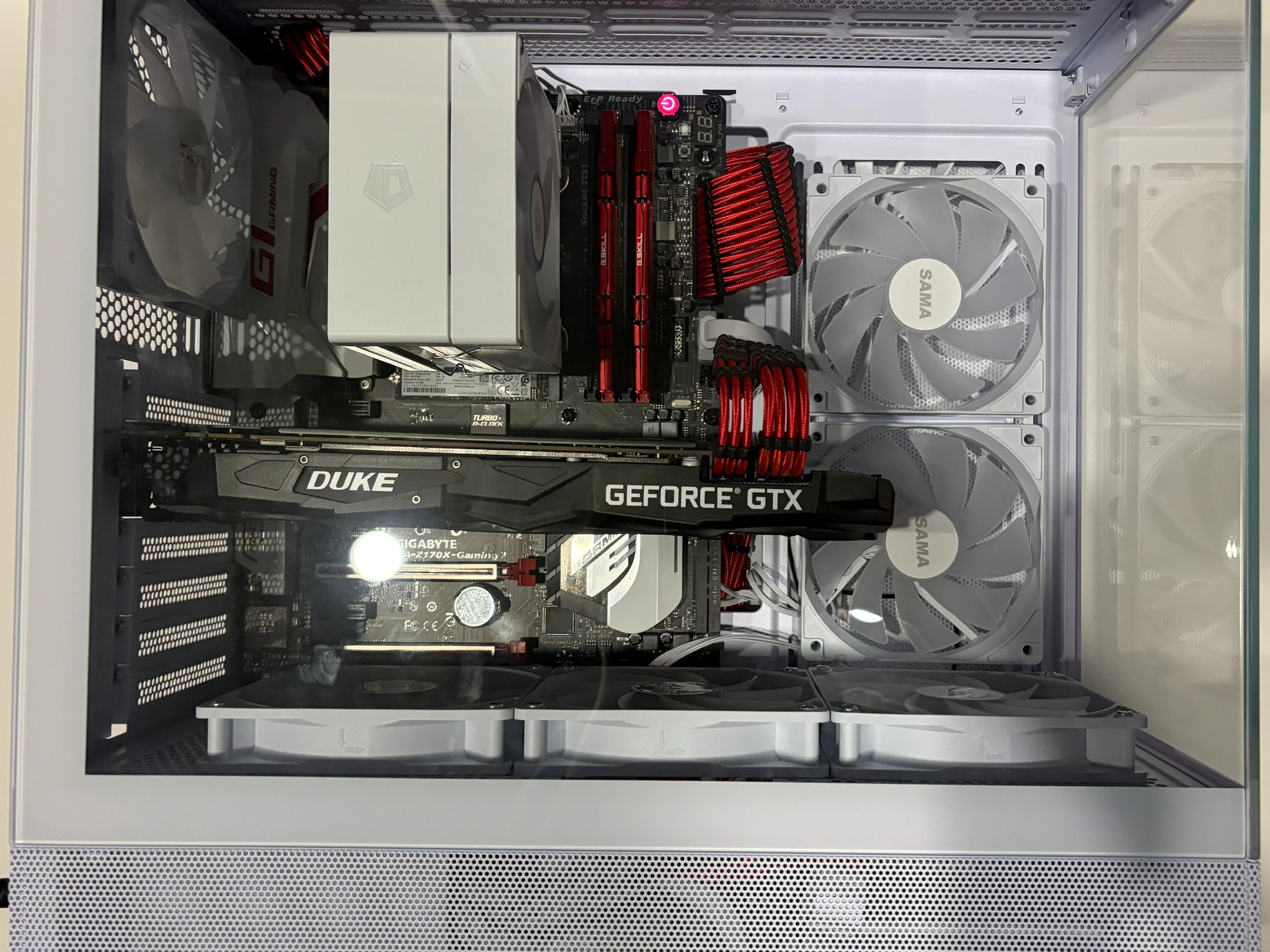 White- 1070 ti, 16 gb ddr4-3000, intel i5- 6500