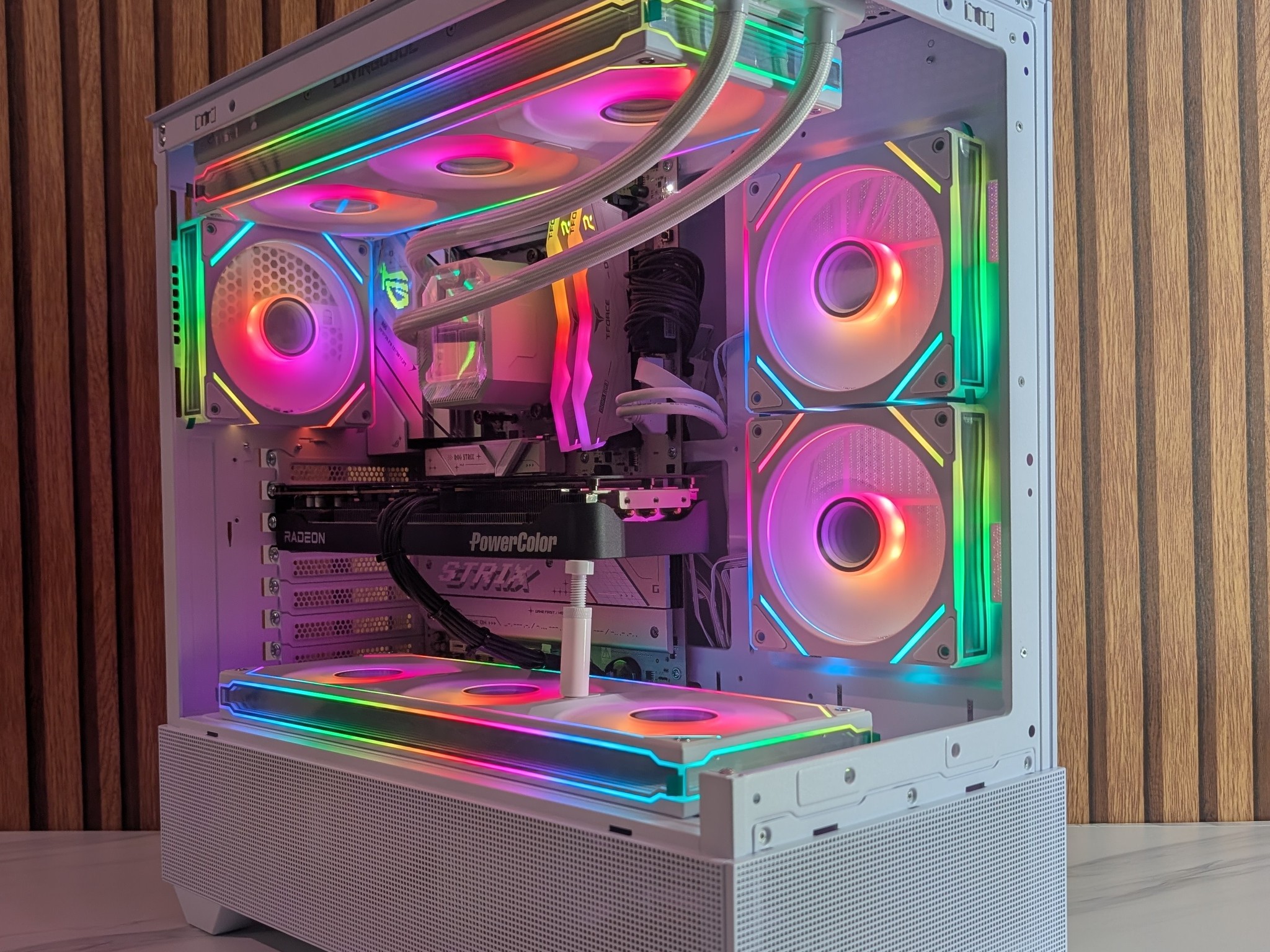 RX 9070XT 16GB | RYZEN 5 9600X | 1TB NVME | 16GB DDR5 | 850W