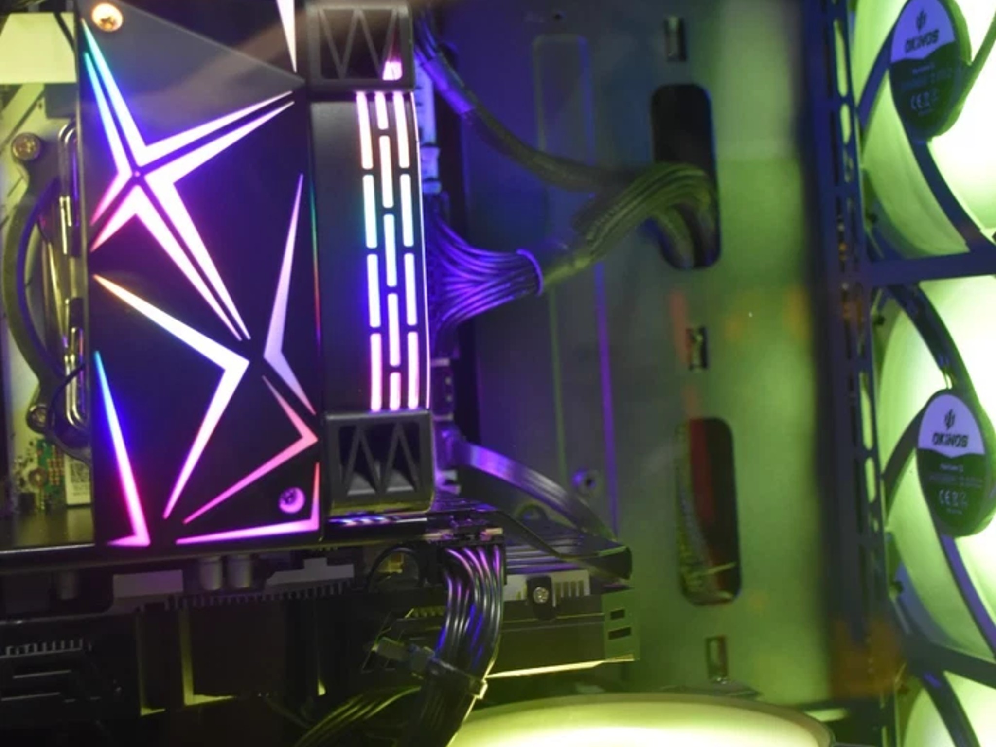 Gaming PC Intel XEON 1650 6 CORES ram 16GB GPU RX5500XT 8GB 512 GB NVME+ 500 GB HHD+ Extras