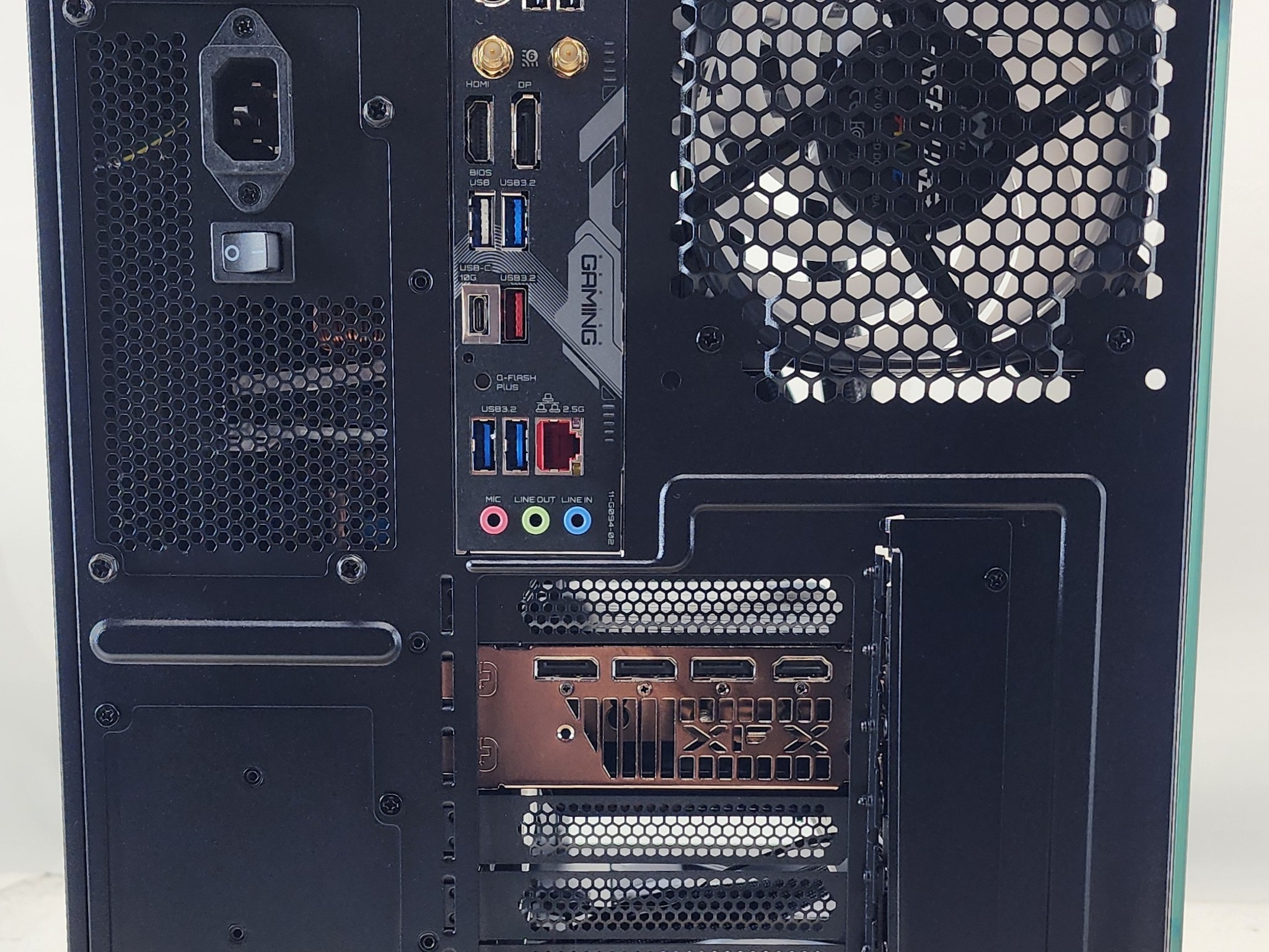 Gaming PC Ryzen 7 7700 32GB RAM 2TB SSD RX 7700 XT 12GB Windows 11 Computer