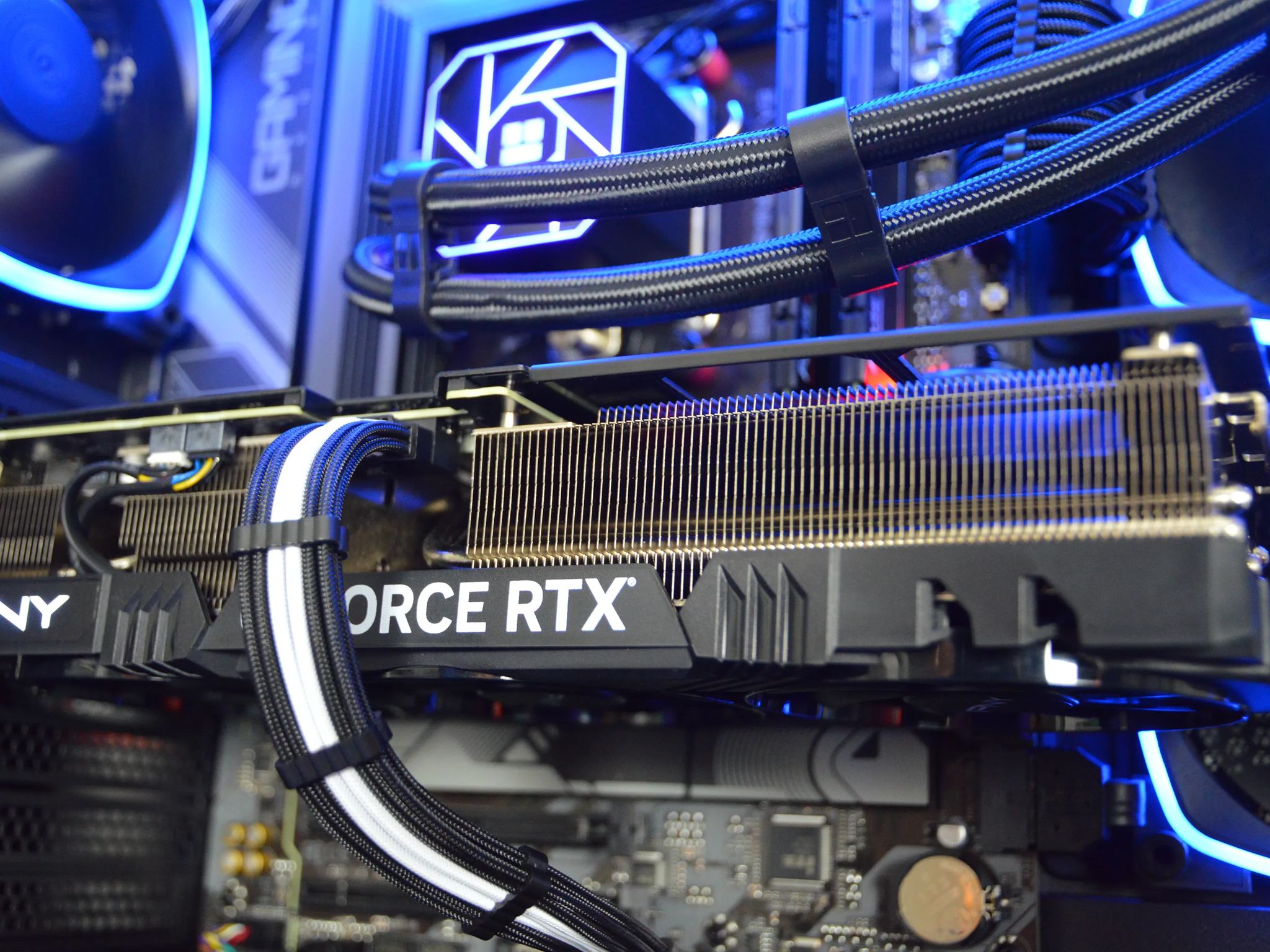⚡🌌| RTX 4070 Ti SUPER 16GB| Ryzen 7 7700X | 32GB DDR5 RAM | 1TB + 4TB GEN 4 SSD | Electric Vortex |