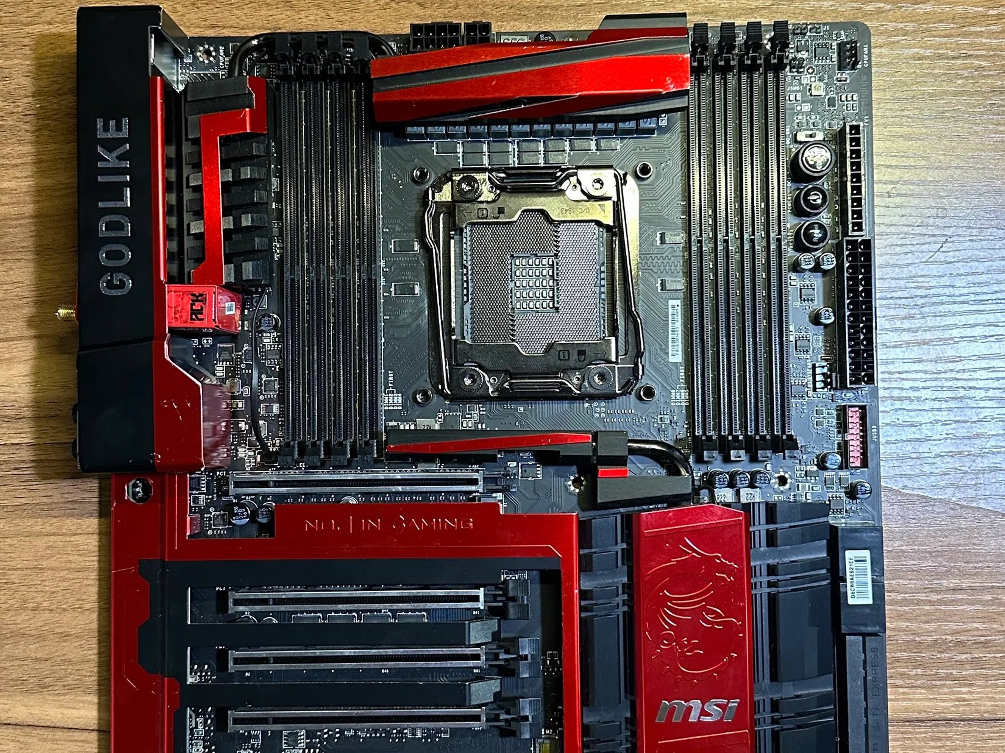 MSI X99A Godlike Gaming WIFI Motherboard X99 LGA2011-V3 DDR4 E-ATX Motherboard NOT WORKING