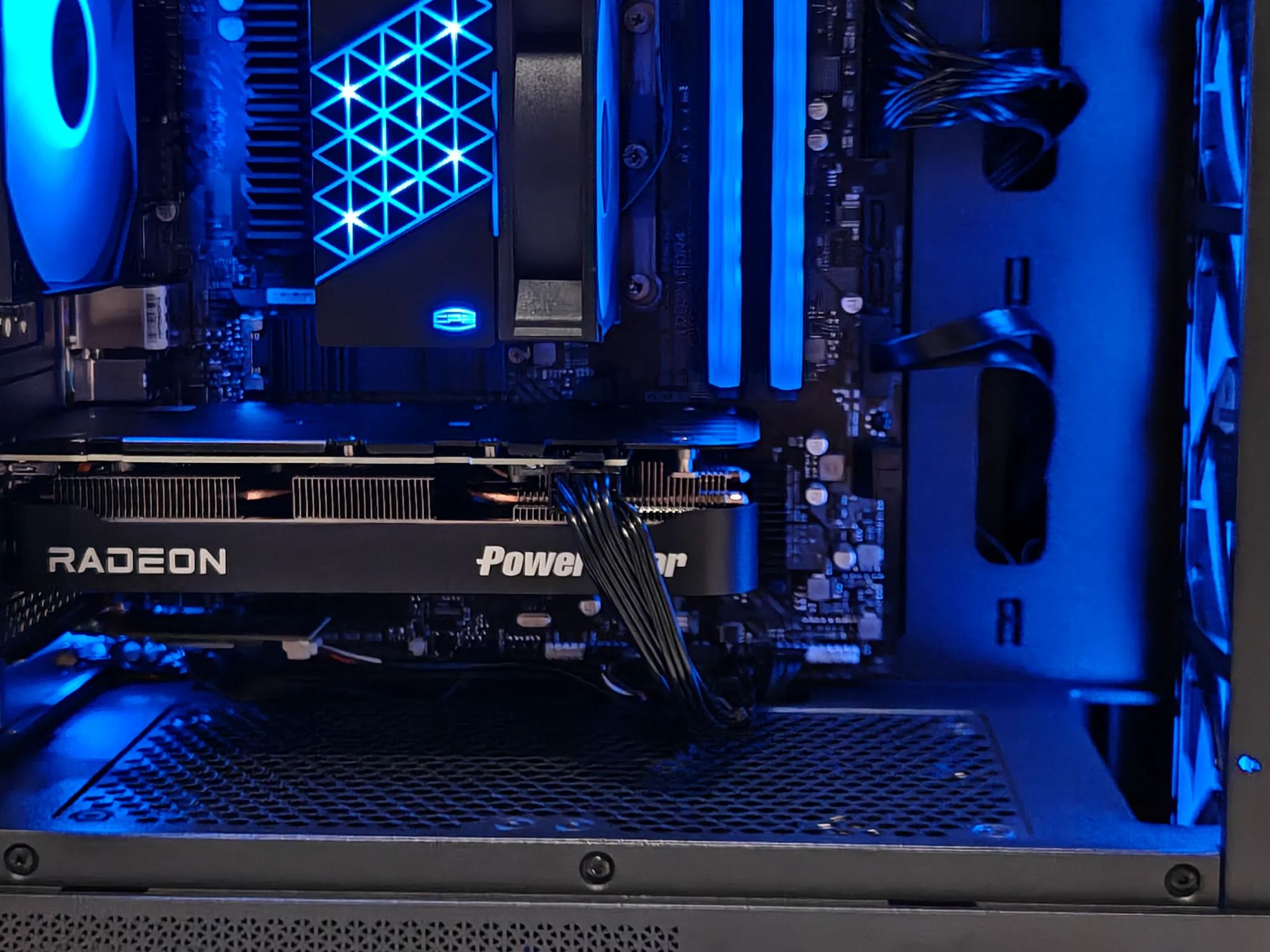 1440P - 1080P - AMD Radeon RX 9060XT 16GB - Intel Core i5 14600KF - 32 GB RAM - 1 TB SSD - Value PC