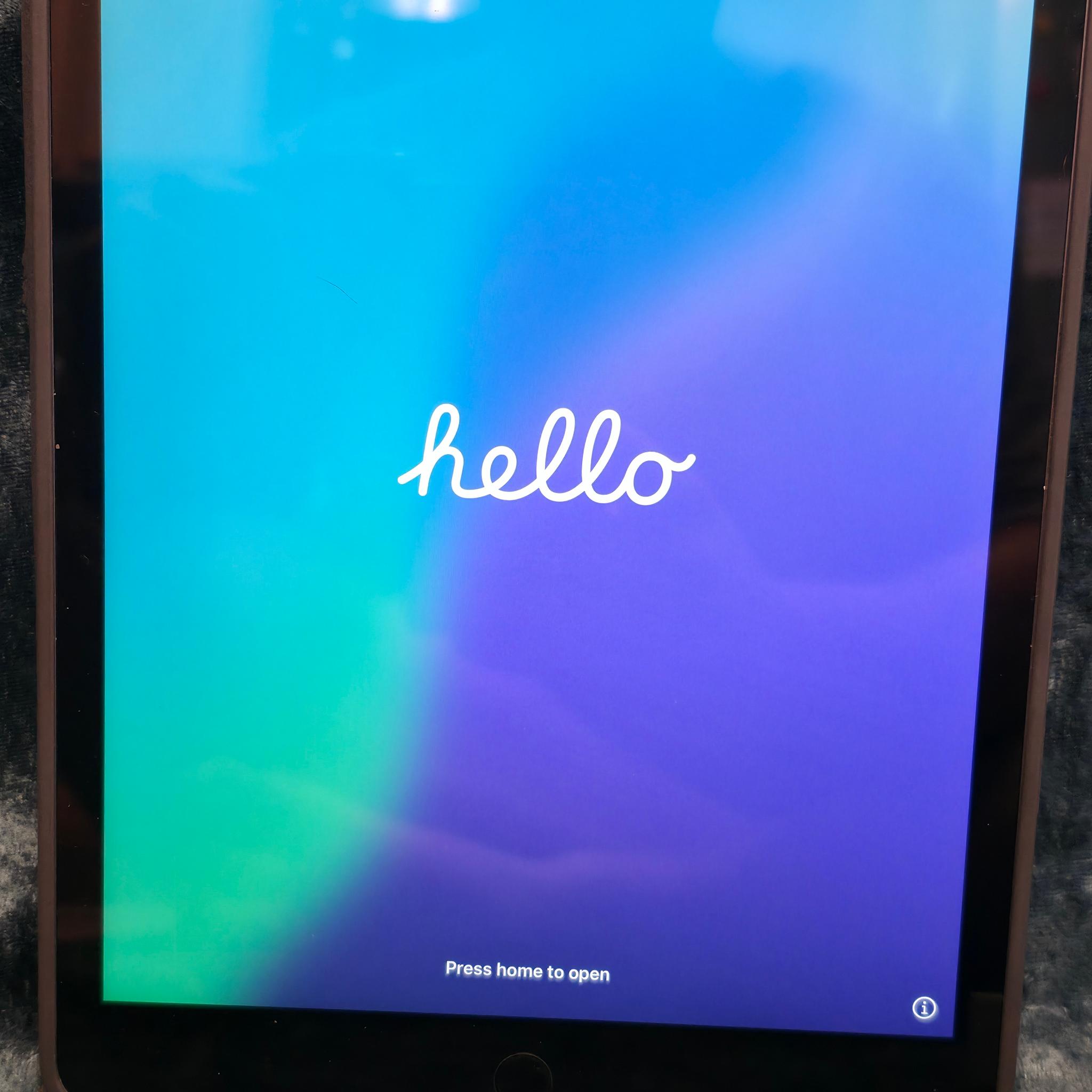 ipad 7th generation 32gb w/ Apple Pencil 1st Gen