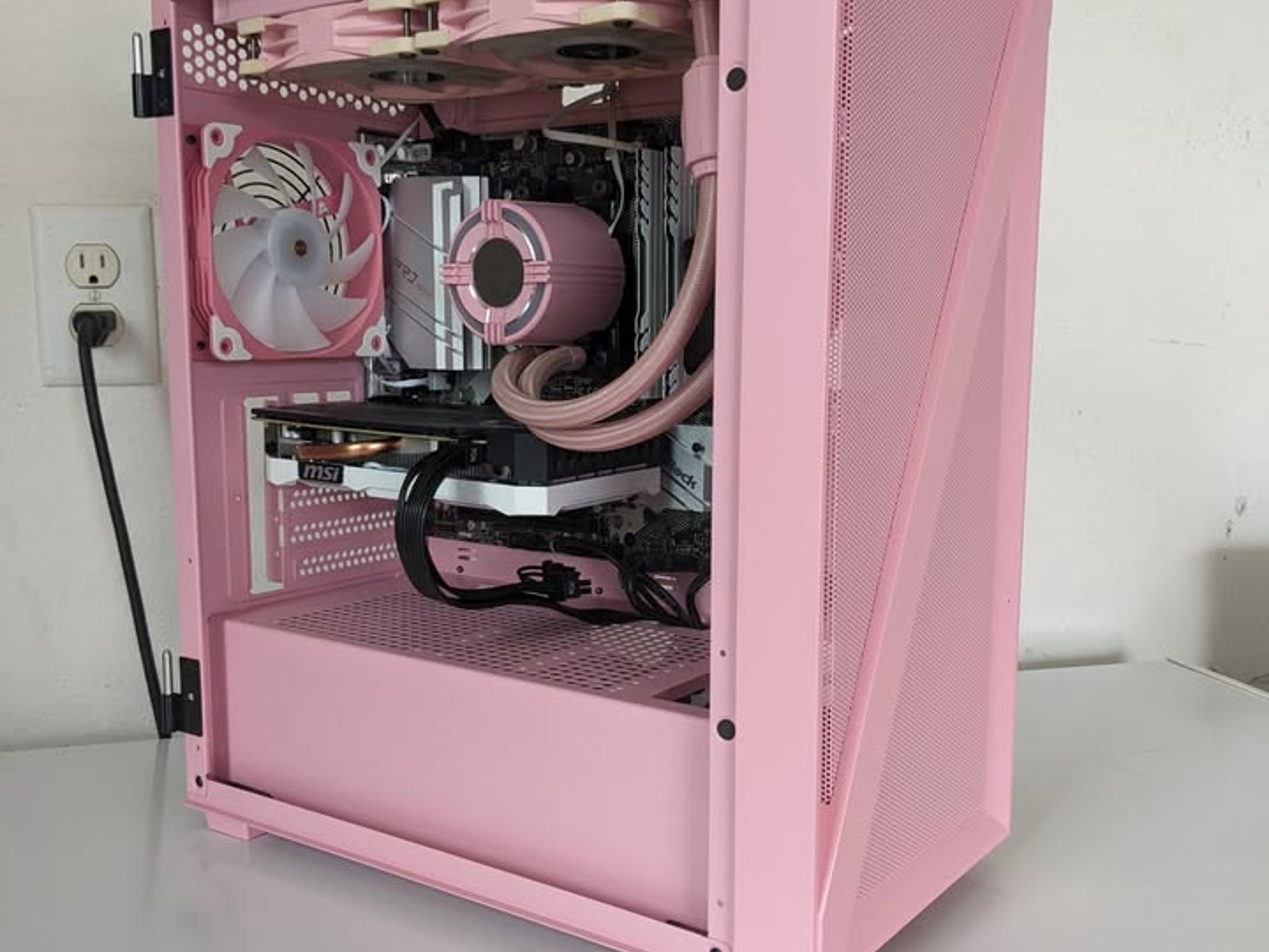 "The Pink PC" - RYZEN 7 4700G - RTX 2060 - 16GB DDR4-3000