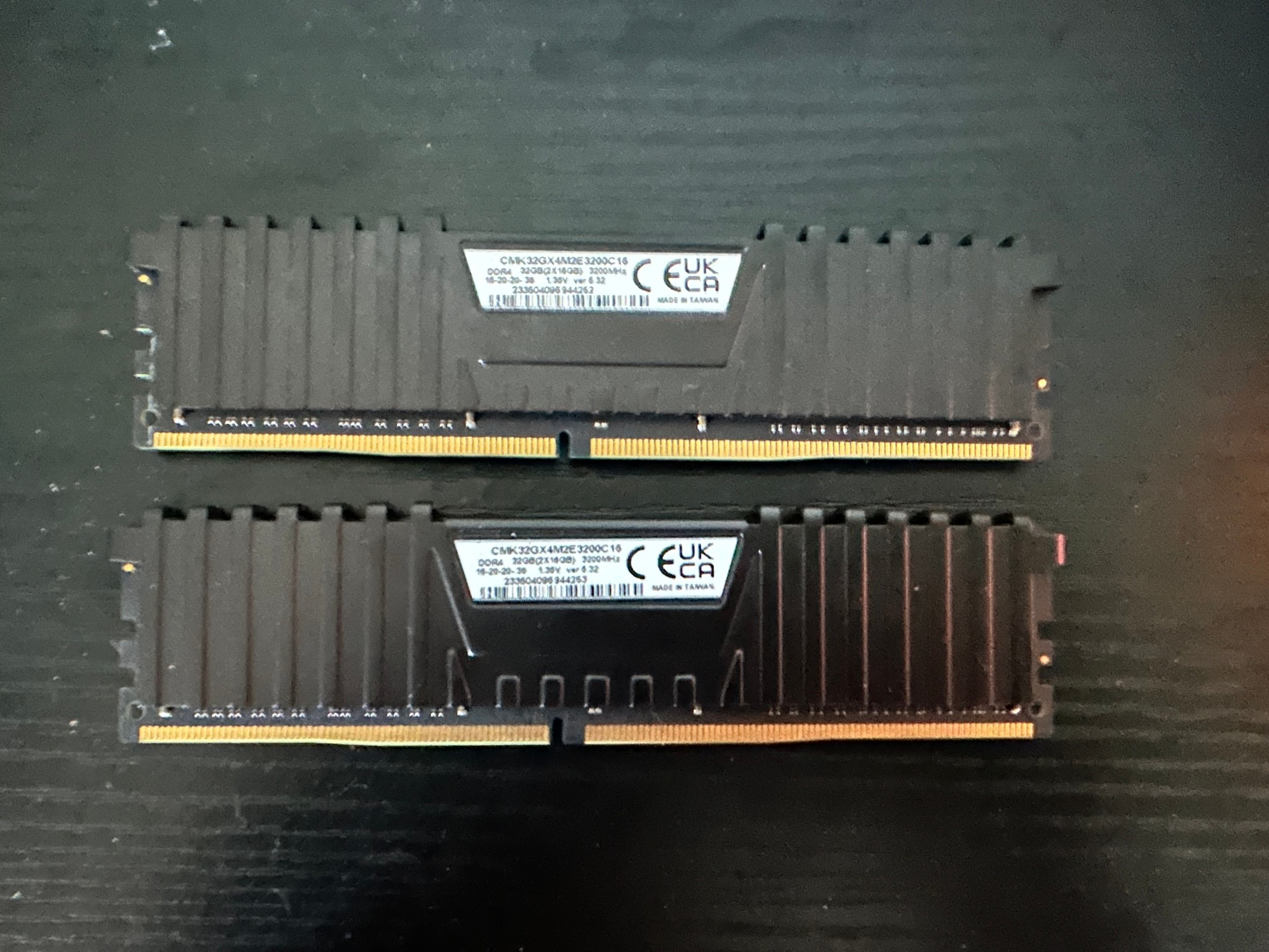 Corsair Vengeance LPX 32GB(2 x 16GB) DDR RAM