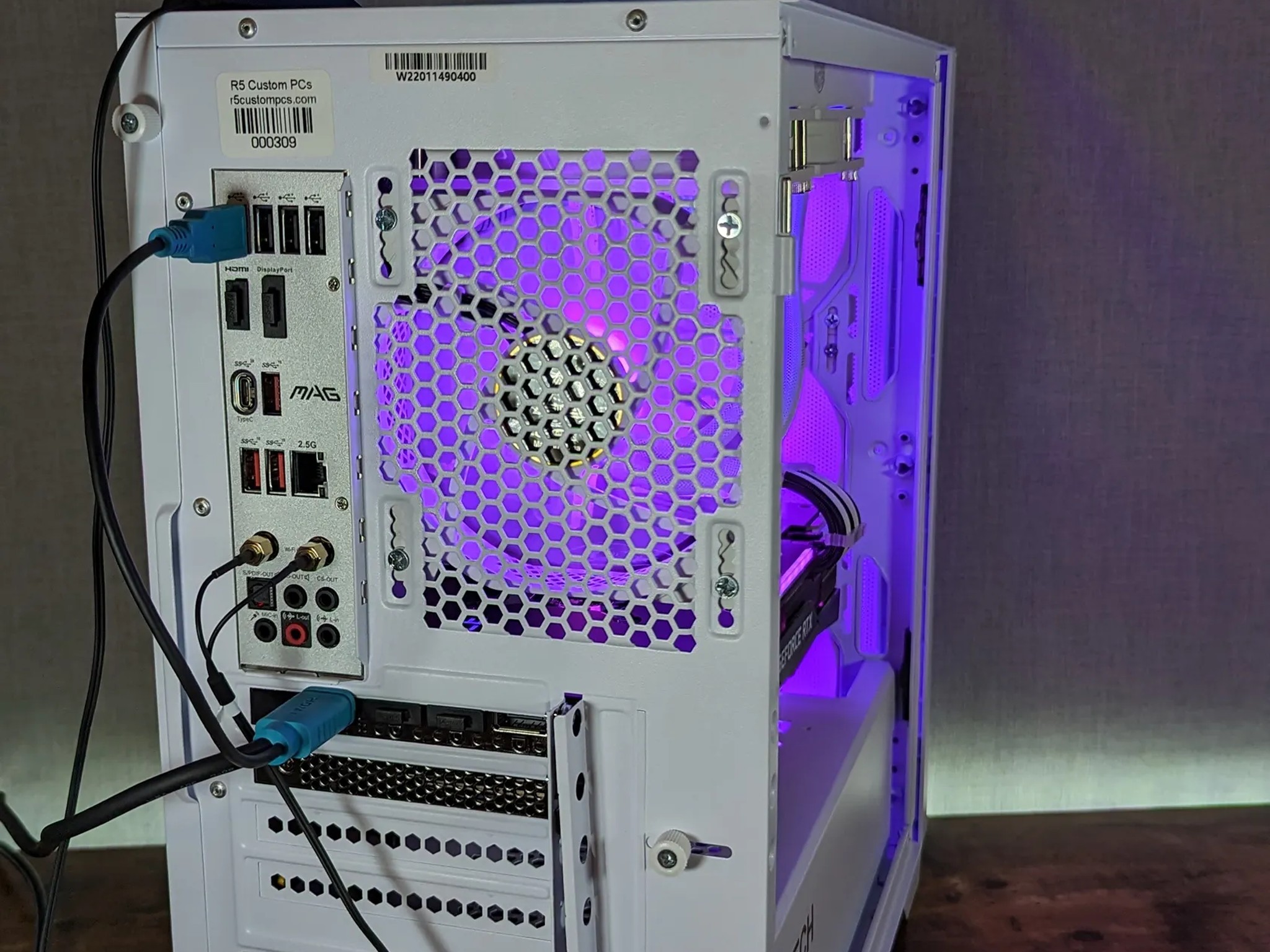 RTX 3070ti // i5 12600K // 16GB 3600Mhz DDR4 // 1TB Gen4 NVMe // WiFi