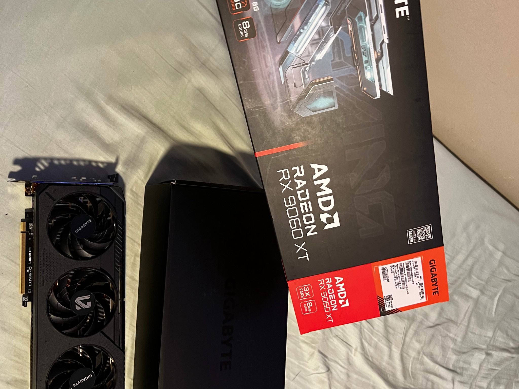 gigabyte 9060xt 8gb like new
