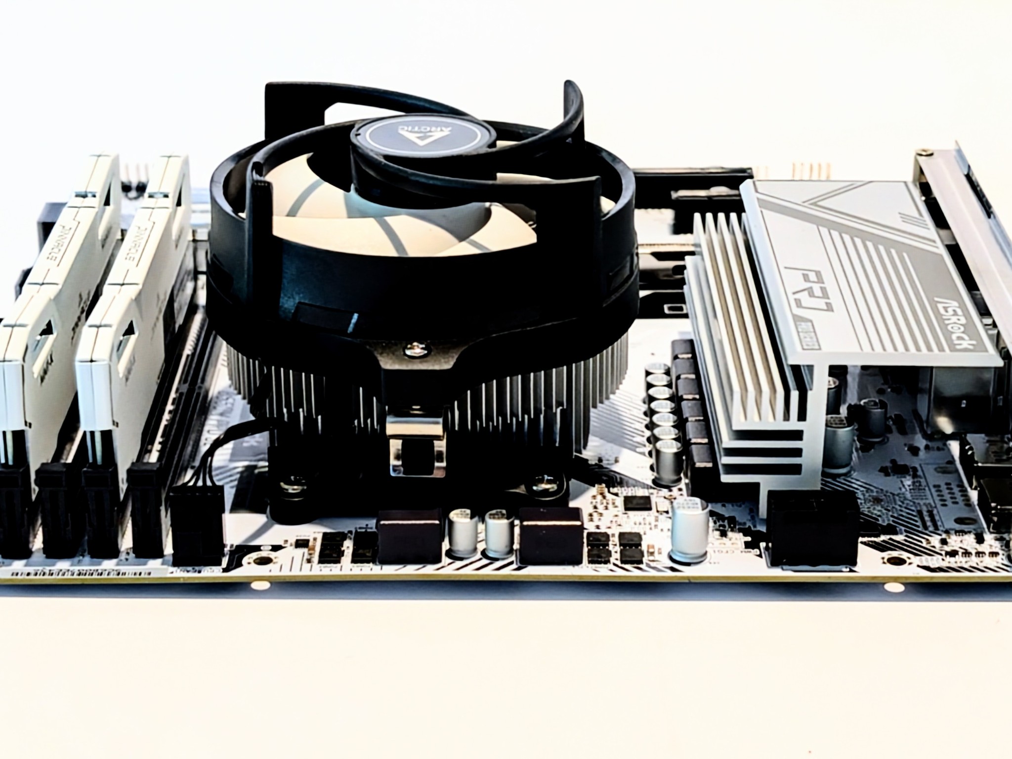 ☆★ ASRock B550m Pro Se, Ryzen 5600, 32GB DDR4 3200Mhz, Upgraded Air Cooler★☆ New Parts ★☆