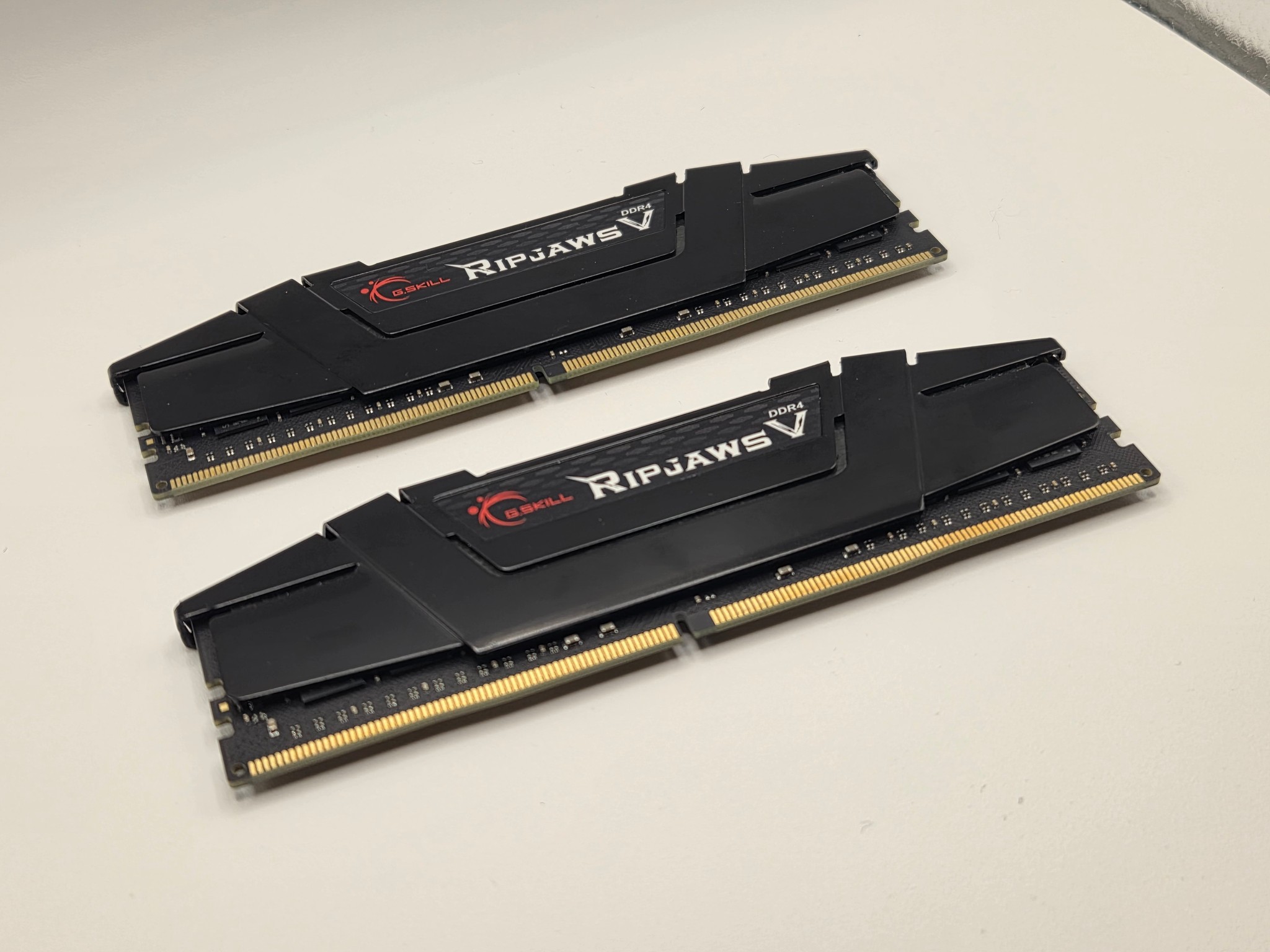 G.Skill RipjawsV CL18 DDR4-3600 64gb (32GBx2)