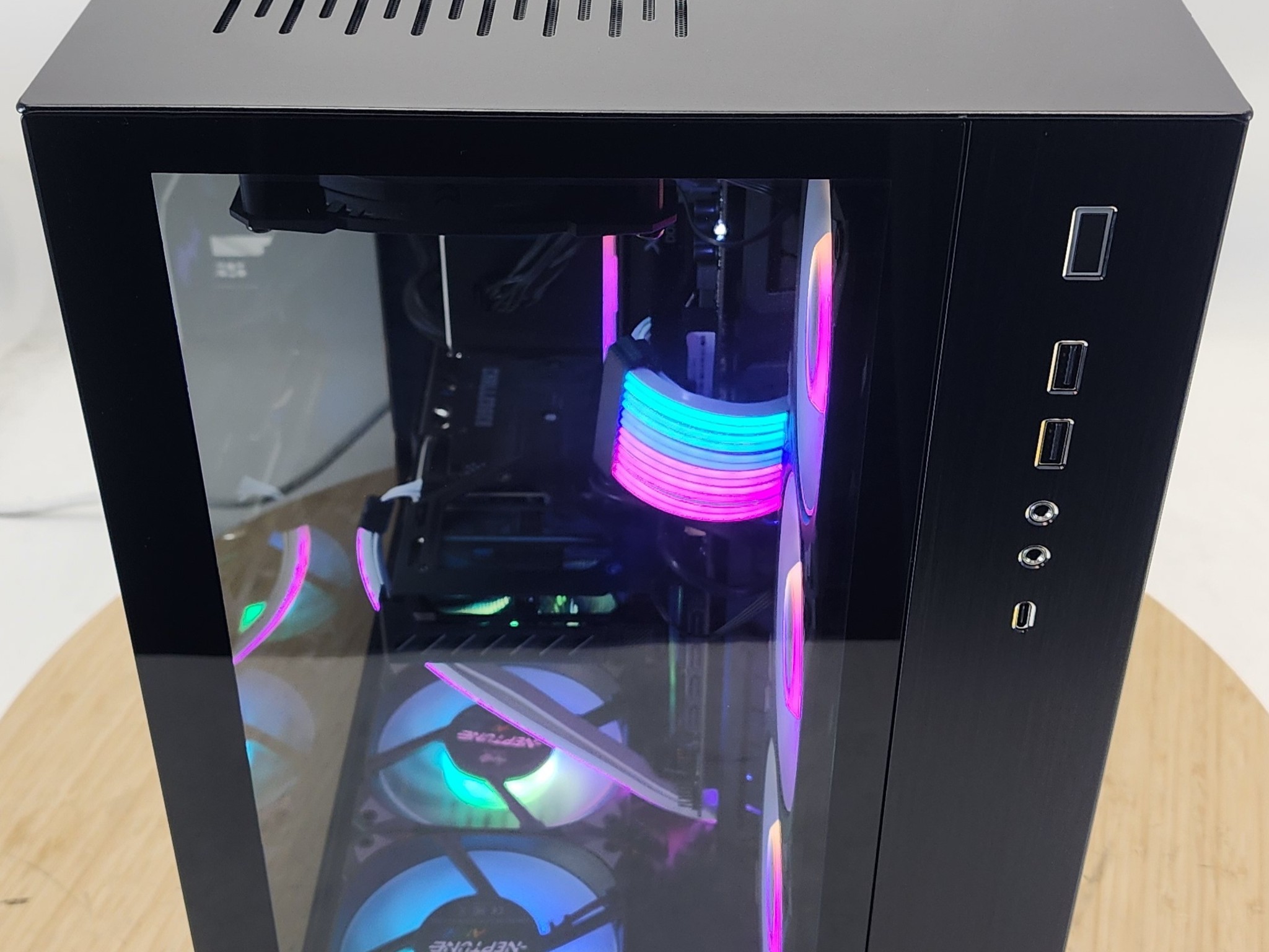 Gaming PC Ryzen 7 7700X 16GB RAM 1TB SSD RX 9060 XT 16GB Windows 11 Computer