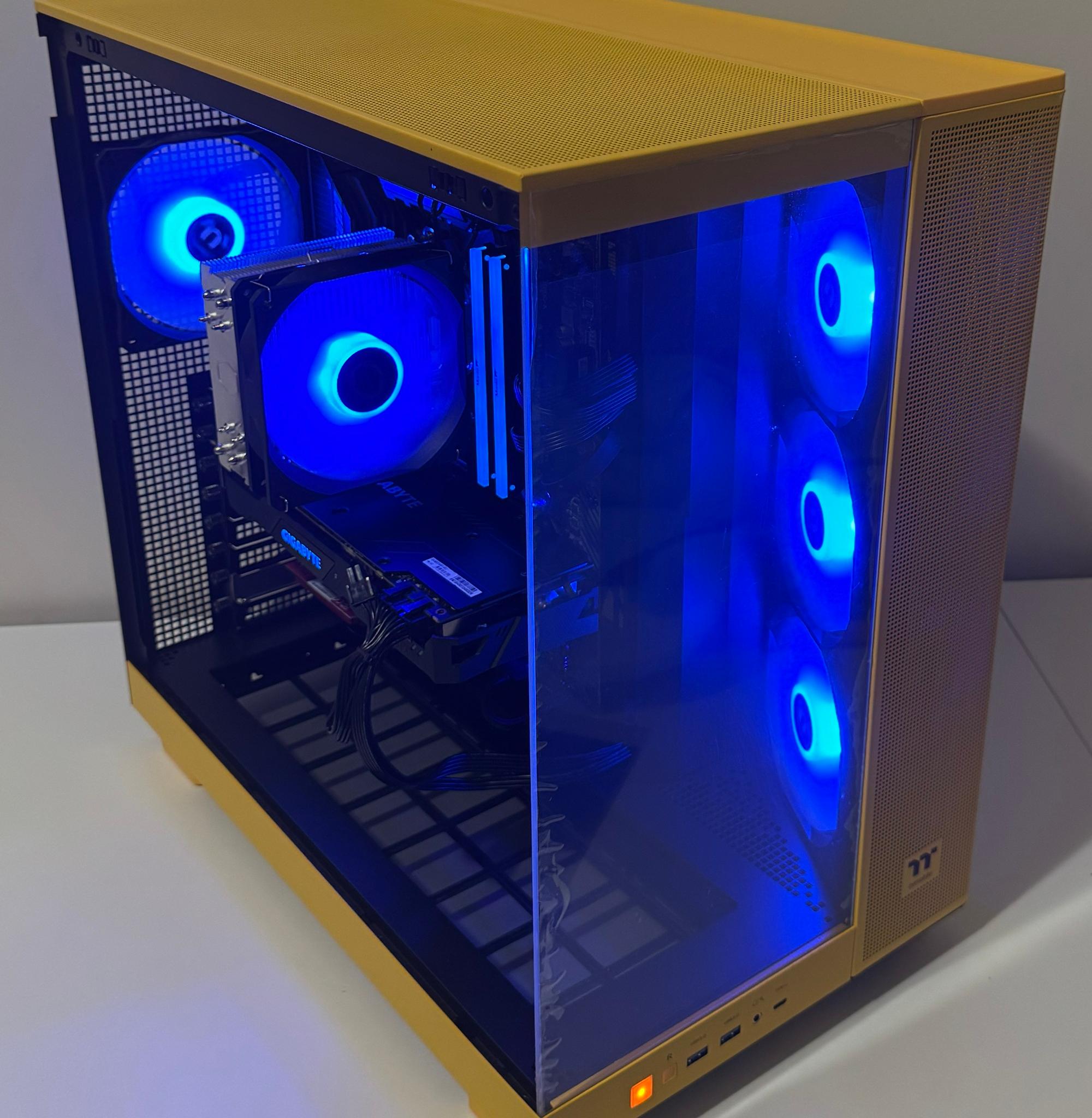BUMBLEBEE Ryzen 5 32GB RAM 1TB SSD GeForce RTX 2070 MSI MAG B550 Tomahawk Thermaltake View 380 XL