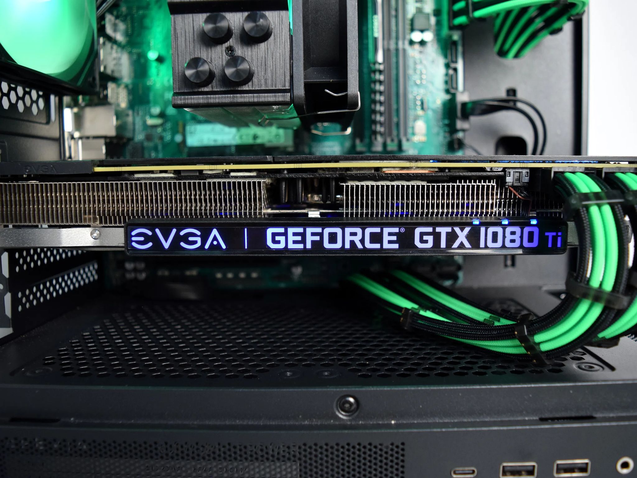 Fresh Build! Intel i7 7700 | GTX 1080ti 11GB | 16gb Ram | 512 GB Storage | Okinos 3 Fish Tank Case