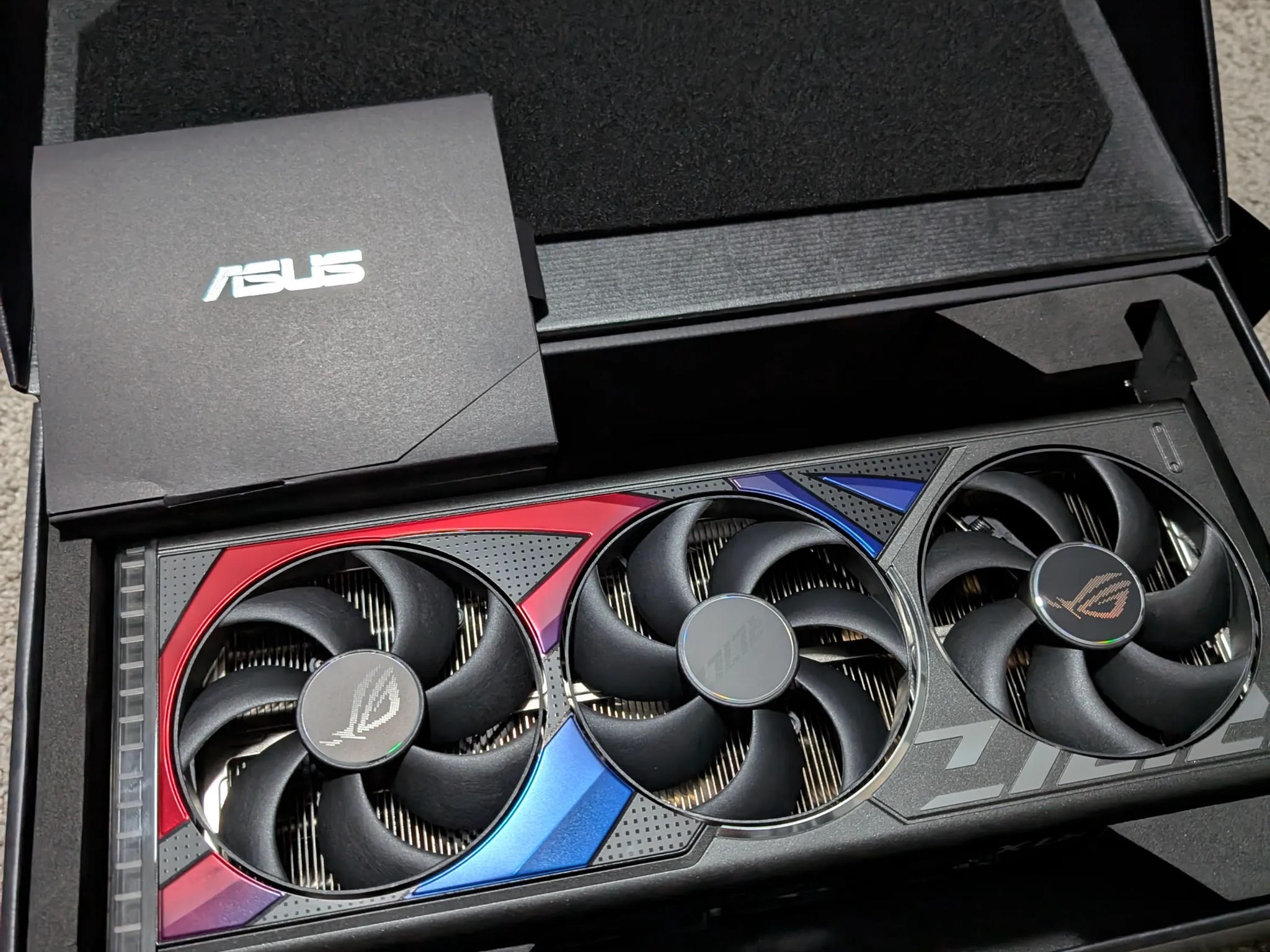 ASUS ROG Strix GeForce RTX 4090 24GB GDDR6X OC Model Graphics Card