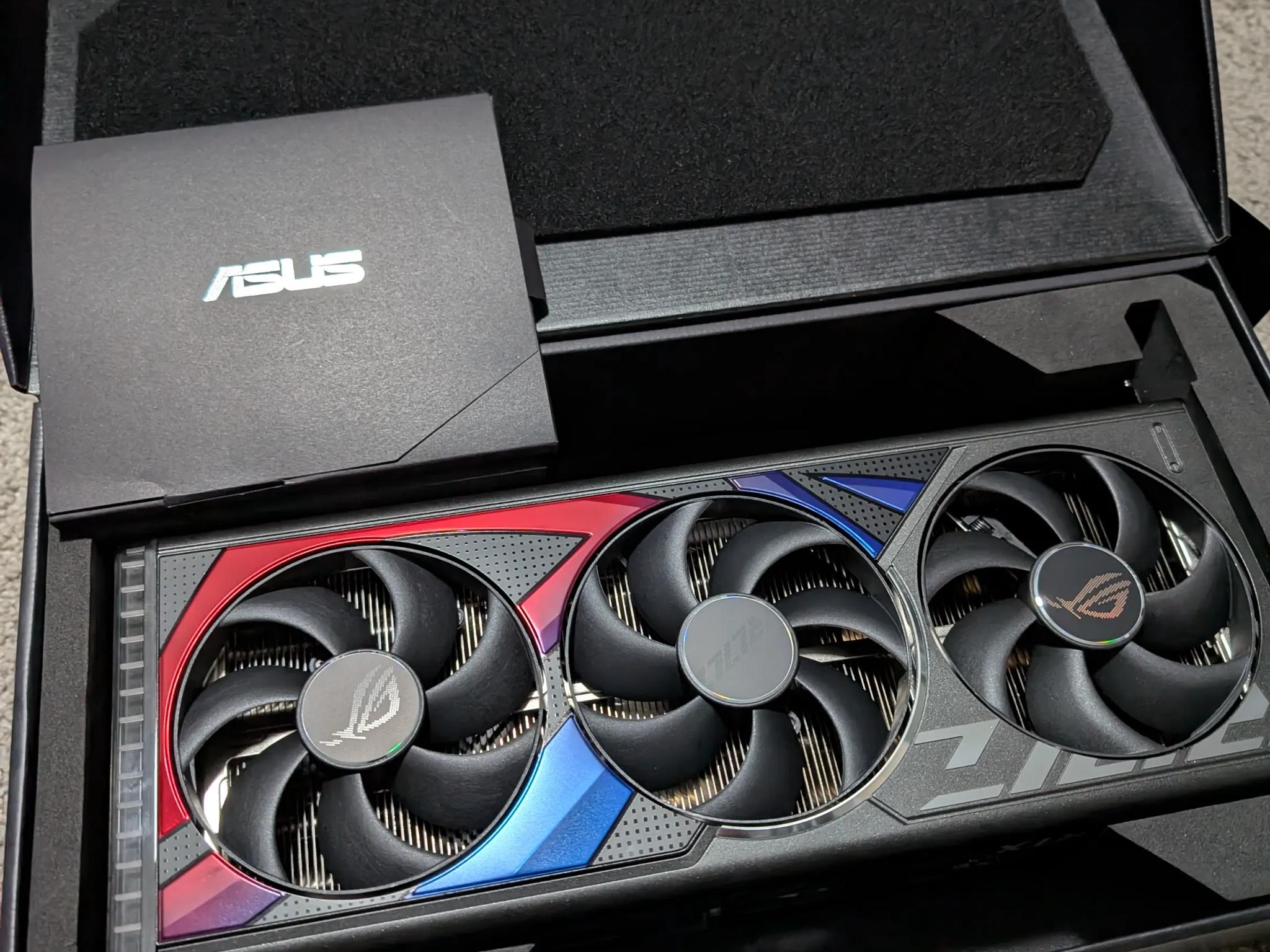 ASUS ROG Strix GeForce RTX 4090 24GB GDDR6X OC Model Graphics Card