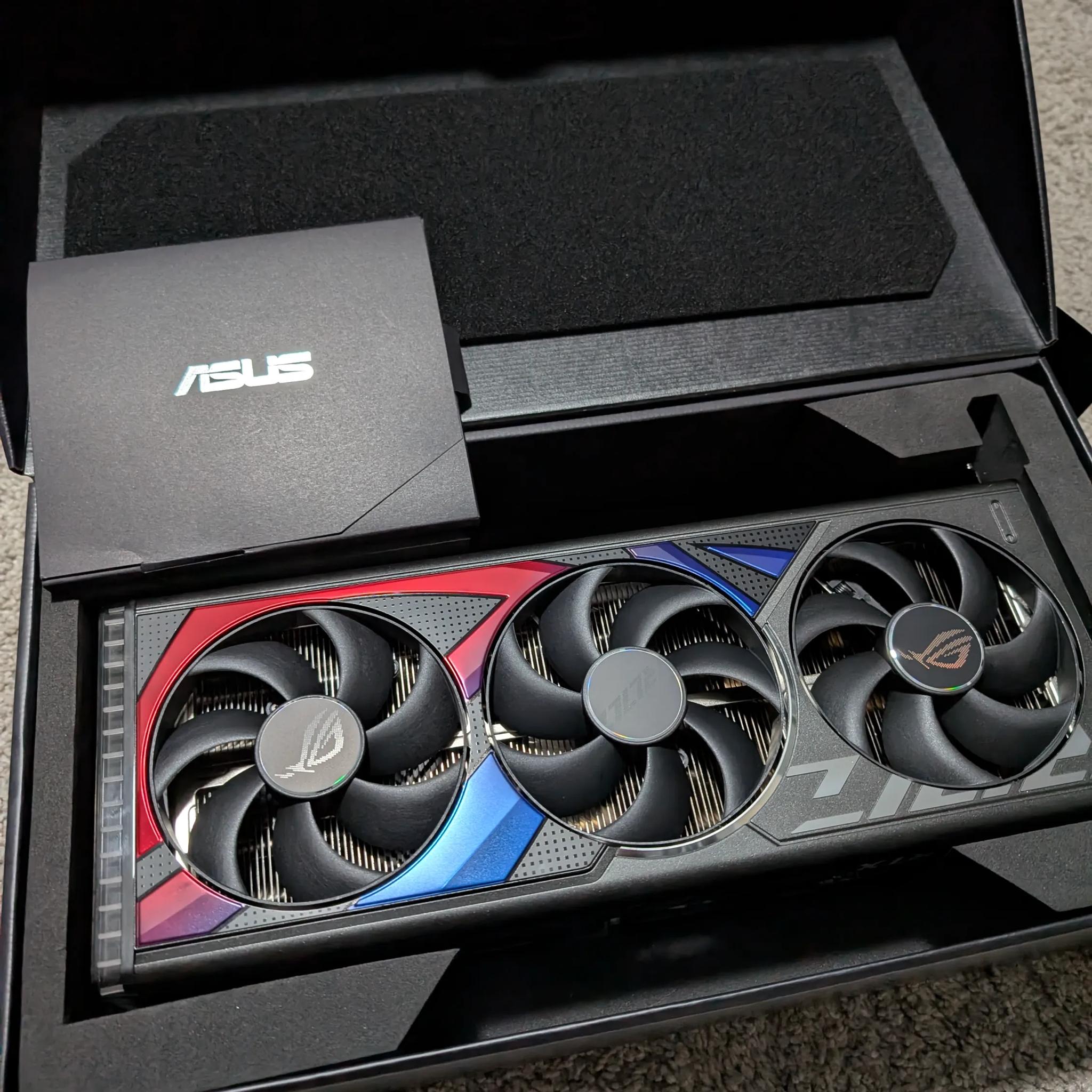 ASUS ROG Strix GeForce RTX 4090 24GB GDDR6X OC Model Graphics Card
