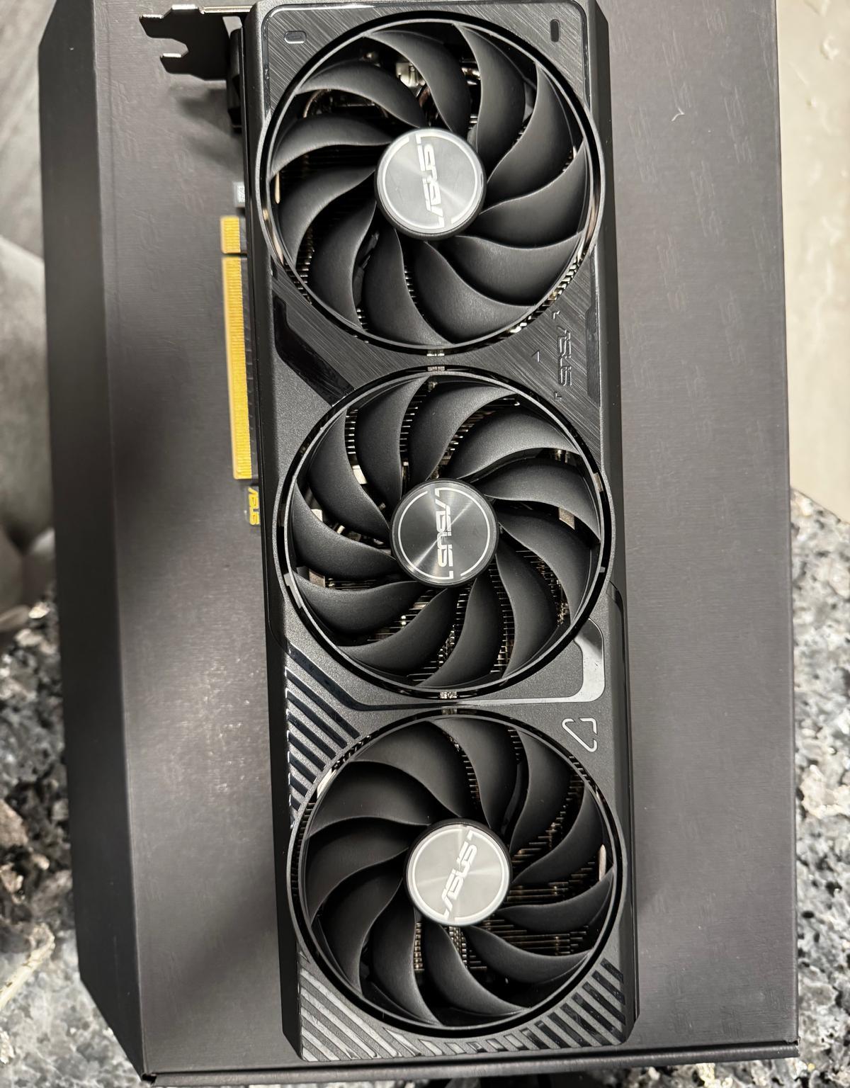 ASUS SFF-Ready Prime GeForce RTX™ 4070 Ti Super