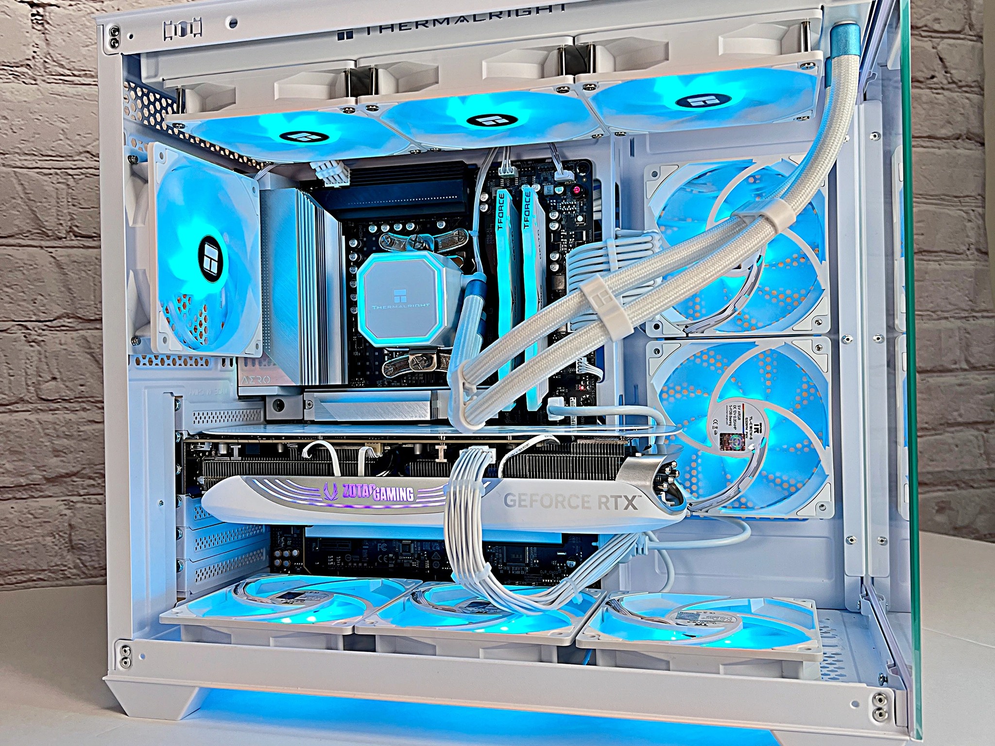 AMD Ryzen 7 7800X3D RTX 4080 Super 32GB DDR5 2TB M.2 WIN 11 Pro Gaming PC