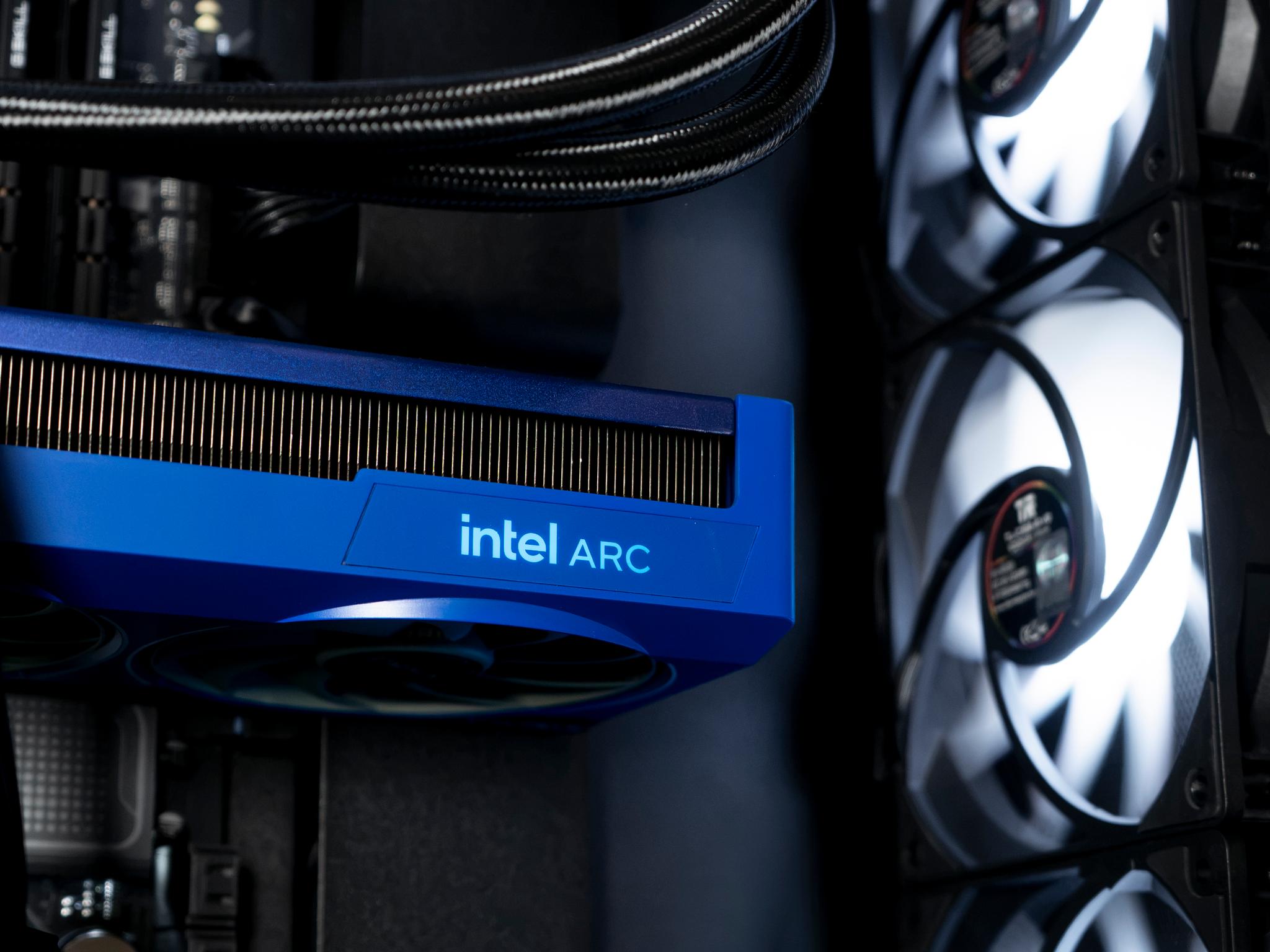 Arc B580 Custom Gaming PC - Core Ultra 5 250K Plus, 32GB RAM
